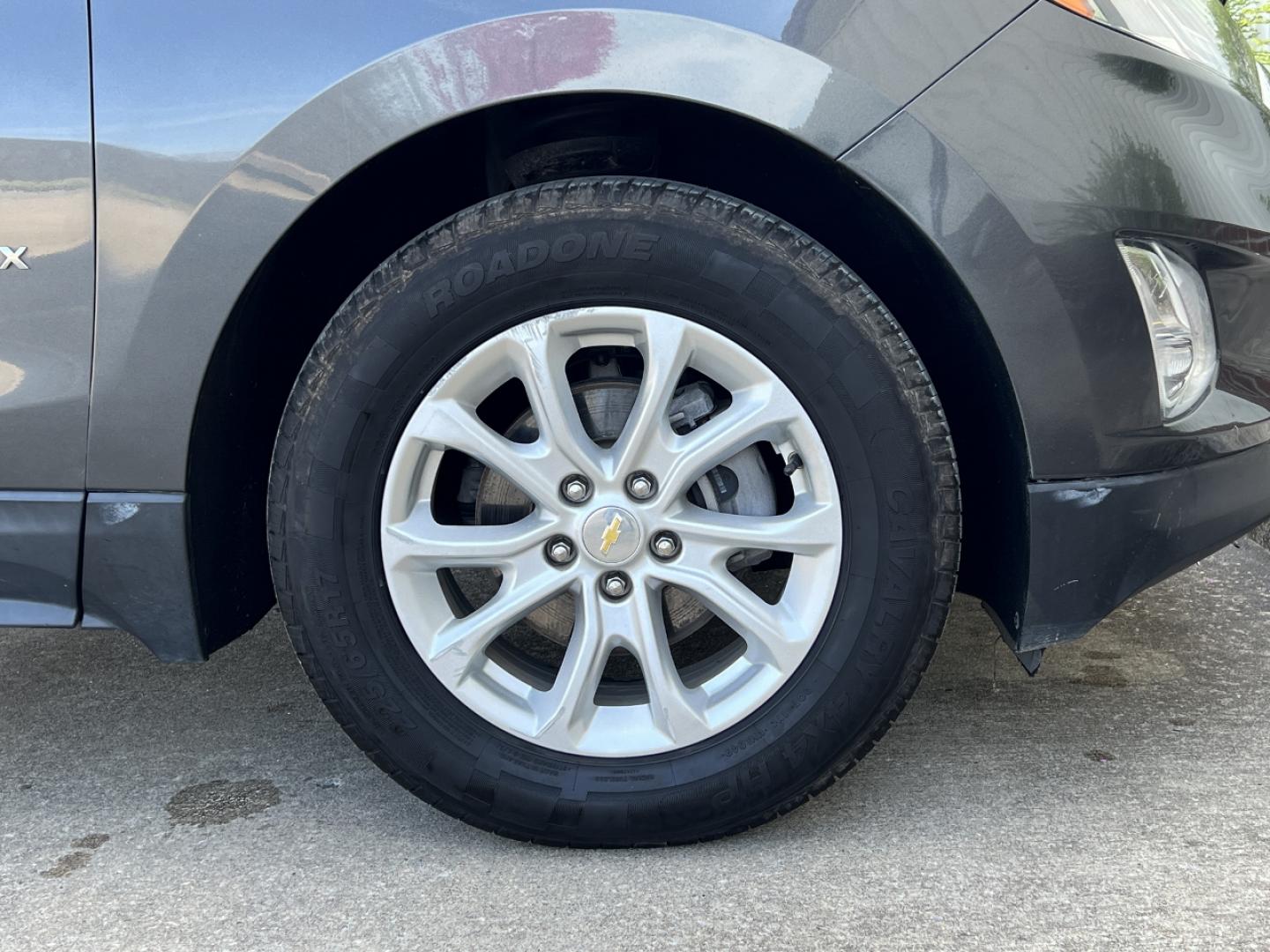 2019 GRAY /Black/Gray Cloth CHEVROLET EQUINOX LS (2GNAXHEV8K6) with an 1.5L 4 Cyl. engine, Automatic transmission, located at 506 S. Kingshighway, Cape Girardeau, MO, 63703, 37.294994, -89.556206 - 2019 Chevrolet Equinox LS 110xxx miles Front Wheel Drive 1.5L 4 Cyl. Automatic Power Driver Seat Backup Camera Bluetooth Remote Start Cruise Power Windows/Locks/Mirrors We have financing available and we accept trades! Fill out a credit application on our website or come by today! If you - Photo#39