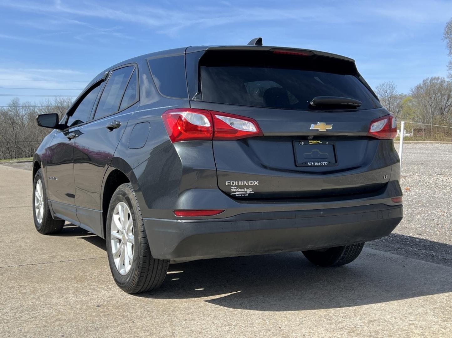 2019 GRAY /Black/Gray Cloth CHEVROLET EQUINOX LS (2GNAXHEV8K6) with an 1.5L 4 Cyl. engine, Automatic transmission, located at 506 S. Kingshighway, Cape Girardeau, MO, 63703, 37.294994, -89.556206 - 2019 Chevrolet Equinox LS 110xxx miles Front Wheel Drive 1.5L 4 Cyl. Automatic Power Driver Seat Backup Camera Bluetooth Remote Start Cruise Power Windows/Locks/Mirrors We have financing available and we accept trades! Fill out a credit application on our website or come by today! If you - Photo#8