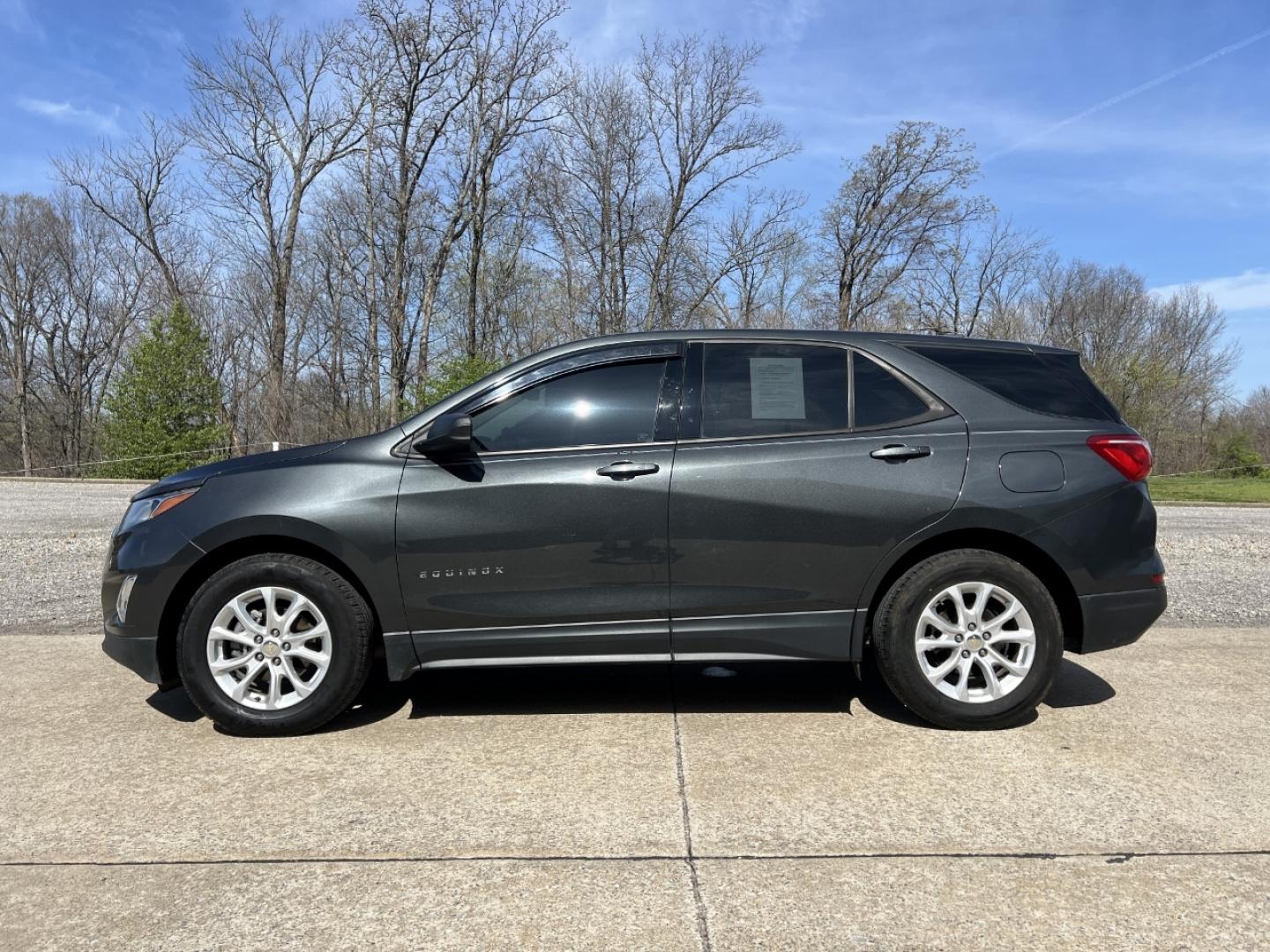 2019 GRAY /Black/Gray Cloth CHEVROLET EQUINOX LS (2GNAXHEV8K6) with an 1.5L 4 Cyl. engine, Automatic transmission, located at 506 S. Kingshighway, Cape Girardeau, MO, 63703, 37.294994, -89.556206 - 2019 Chevrolet Equinox LS 110xxx miles Front Wheel Drive 1.5L 4 Cyl. Automatic Power Driver Seat Backup Camera Bluetooth Remote Start Cruise Power Windows/Locks/Mirrors We have financing available and we accept trades! Fill out a credit application on our website or come by today! If you - Photo#5
