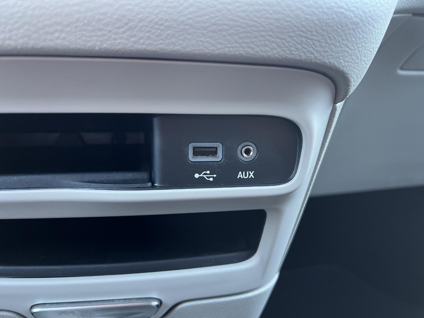 2020 GRAY /Black Leather CHRYSLER VOYAGER LXI (2C4RC1DG2LR) with an 3.6L V6 engine, Automatic transmission, located at 506 S. Kingshighway, Cape Girardeau, MO, 63703, 37.294994, -89.556206 - 2020 Chrysler Voyager LXI 110xxx miles Front Wheel Drive 3.6L V6 Automatic Leather 3rd Row Stow 'N Go Backup Camera Power Driver Seat Bluetooth Remote Start Cruise Power Windows/Locks/Mirrors We have financing available and we accept trades! Fill out a credit application on our website - Photo#29