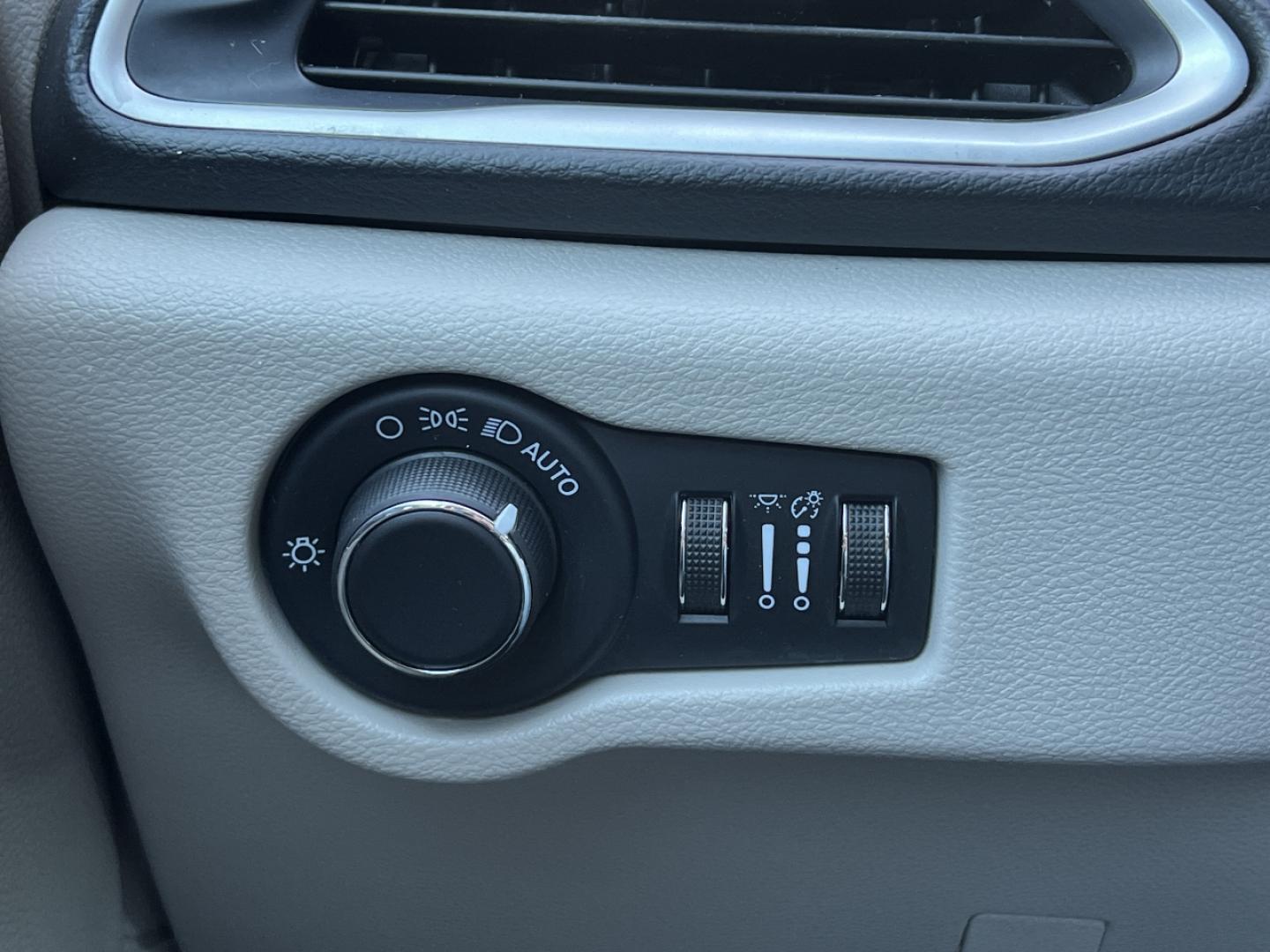 2020 GRAY /Black Leather CHRYSLER VOYAGER LXI (2C4RC1DG2LR) with an 3.6L V6 engine, Automatic transmission, located at 506 S. Kingshighway, Cape Girardeau, MO, 63703, 37.294994, -89.556206 - 2020 Chrysler Voyager LXI 110xxx miles Front Wheel Drive 3.6L V6 Automatic Leather 3rd Row Stow 'N Go Backup Camera Power Driver Seat Bluetooth Remote Start Cruise Power Windows/Locks/Mirrors We have financing available and we accept trades! Fill out a credit application on our website - Photo#32