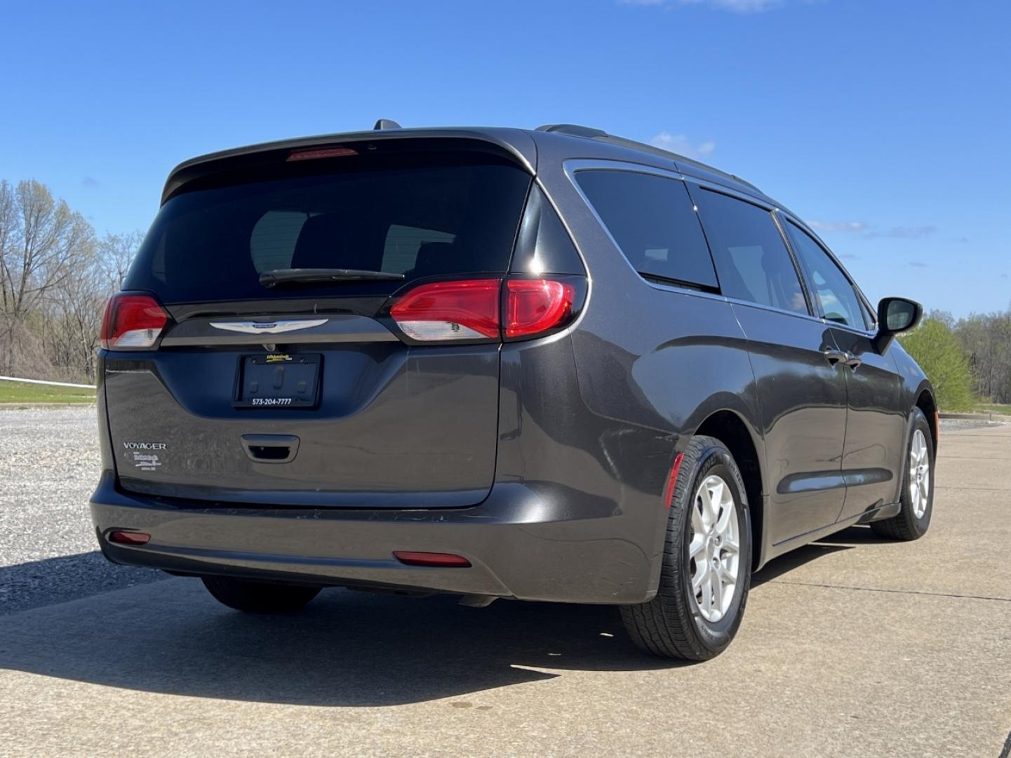 2020 GRAY /Black Leather CHRYSLER VOYAGER LXI (2C4RC1DG2LR) with an 3.6L V6 engine, Automatic transmission, located at 506 S. Kingshighway, Cape Girardeau, MO, 63703, 37.294994, -89.556206 - 2020 Chrysler Voyager LXI 110xxx miles Front Wheel Drive 3.6L V6 Automatic Leather 3rd Row Stow 'N Go Backup Camera Power Driver Seat Bluetooth Remote Start Cruise Power Windows/Locks/Mirrors We have financing available and we accept trades! Fill out a credit application on our website - Photo#9