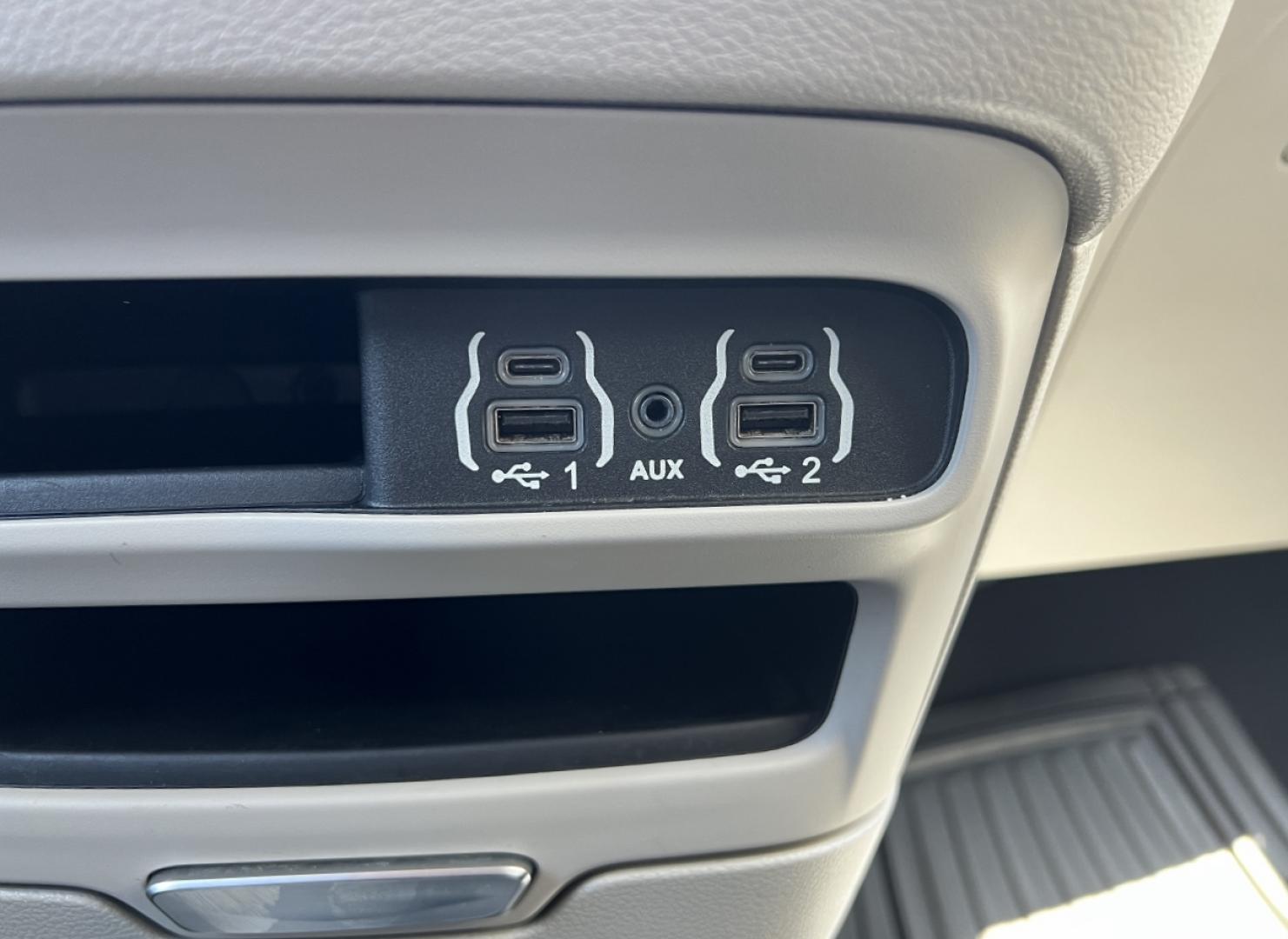 2021 SILVER /Black Leather CHRYSLER VOYAGER LXI (2C4RC1DG9MR) with an 3.6L V6 engine, Automatic transmission, located at 506 S. Kingshighway, Cape Girardeau, MO, 63703, 37.294994, -89.556206 - 2021 Chrysler Voyager LXI 115xxx miles Front Wheel Drive 3.6L V6 Automatic Leather 3rd Row Stow 'N Go Backup Camera Power Driver Seat Bluetooth Remote Start Cruise Power Windows/Locks/Mirrors We have financing available and we accept trades! Fill out a credit application on our website - Photo#29