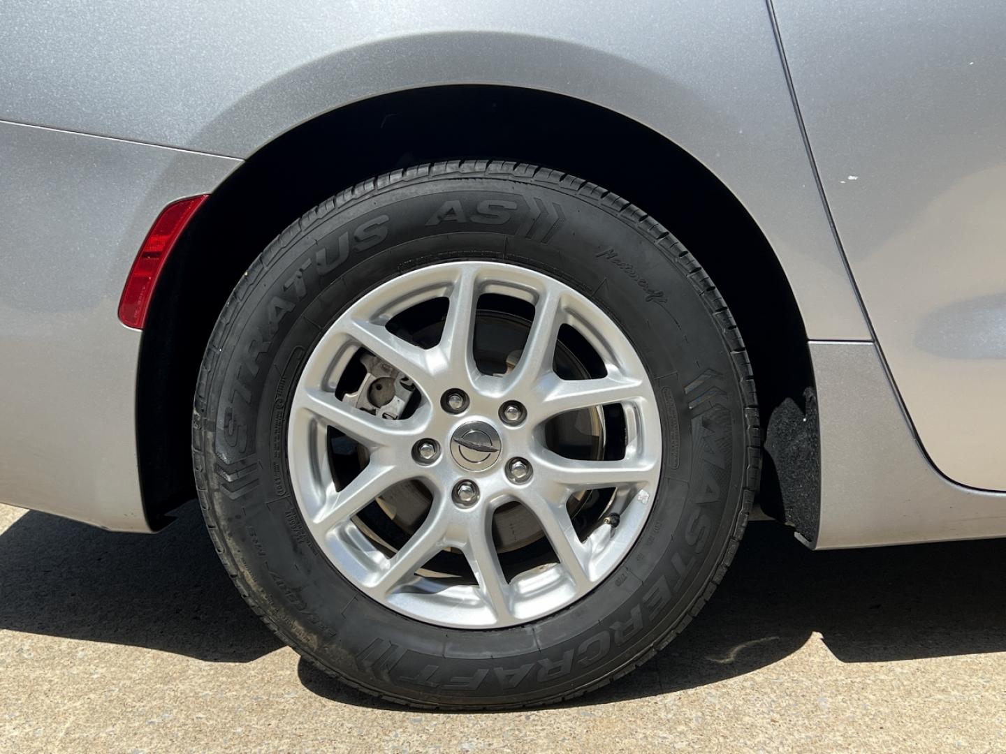 2021 SILVER /Black Leather CHRYSLER VOYAGER LXI (2C4RC1DG9MR) with an 3.6L V6 engine, Automatic transmission, located at 506 S. Kingshighway, Cape Girardeau, MO, 63703, 37.294994, -89.556206 - 2021 Chrysler Voyager LXI 115xxx miles Front Wheel Drive 3.6L V6 Automatic Leather 3rd Row Stow 'N Go Backup Camera Power Driver Seat Bluetooth Remote Start Cruise Power Windows/Locks/Mirrors We have financing available and we accept trades! Fill out a credit application on our website - Photo#43