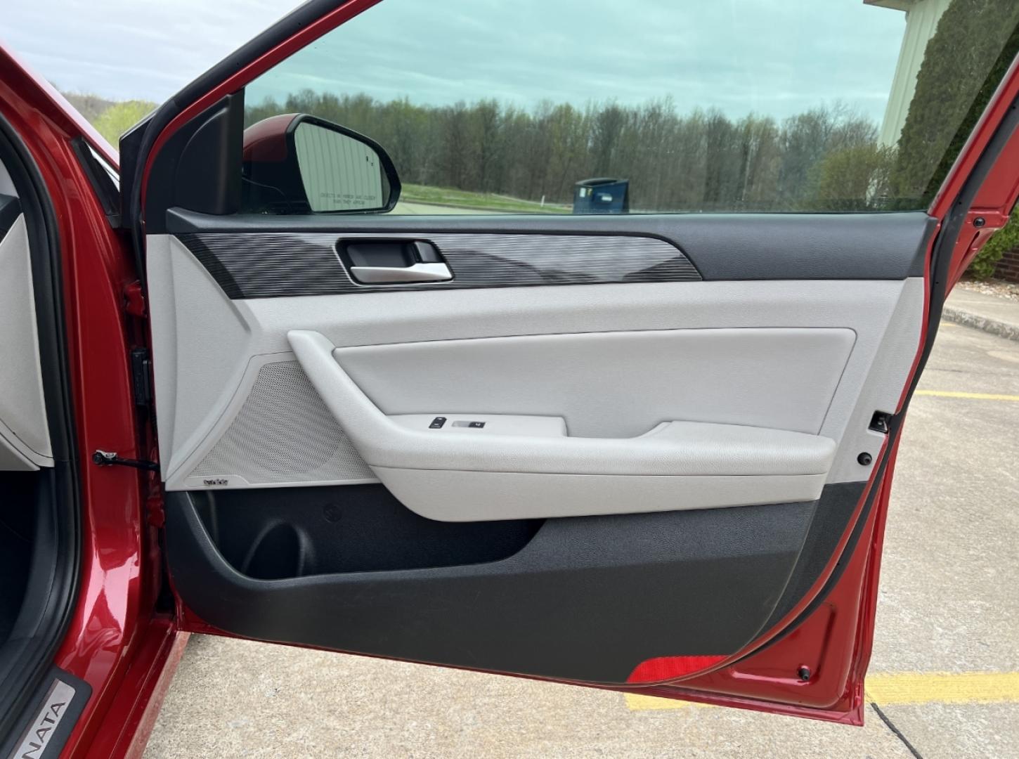 2019 RED /Gray Leather HYUNDAI SONATA LIMITED (5NPE34AF4KH) with an 2.4L 4 Cyl. engine, Automatic transmission, located at 506 S. Kingshighway, Cape Girardeau, MO, 63703, 37.294994, -89.556206 - 2019 Hyundai Sonata Limited 130xxx miles Front Wheel Drive 2.4L 4 Cyl. Automatic Leather Navigation Power/Heated/Cooled Seats Heated Steering Wheel Backup Camera Sunroof Bluetooth Cruise Power Windows/Locks/Mirrors We have financing available and we accept trades! Fill out a credit app - Photo#16