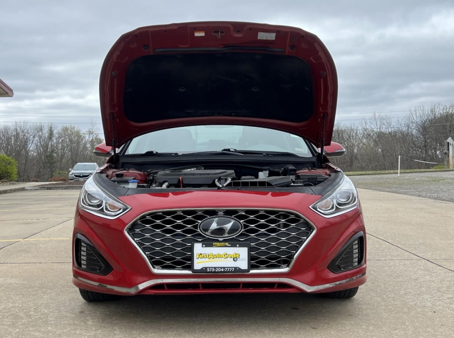 2019 RED /Gray Leather HYUNDAI SONATA LIMITED (5NPE34AF4KH) with an 2.4L 4 Cyl. engine, Automatic transmission, located at 506 S. Kingshighway, Cape Girardeau, MO, 63703, 37.294994, -89.556206 - 2019 Hyundai Sonata Limited 130xxx miles Front Wheel Drive 2.4L 4 Cyl. Automatic Leather Navigation Power/Heated/Cooled Seats Heated Steering Wheel Backup Camera Sunroof Bluetooth Cruise Power Windows/Locks/Mirrors We have financing available and we accept trades! Fill out a credit app - Photo#34