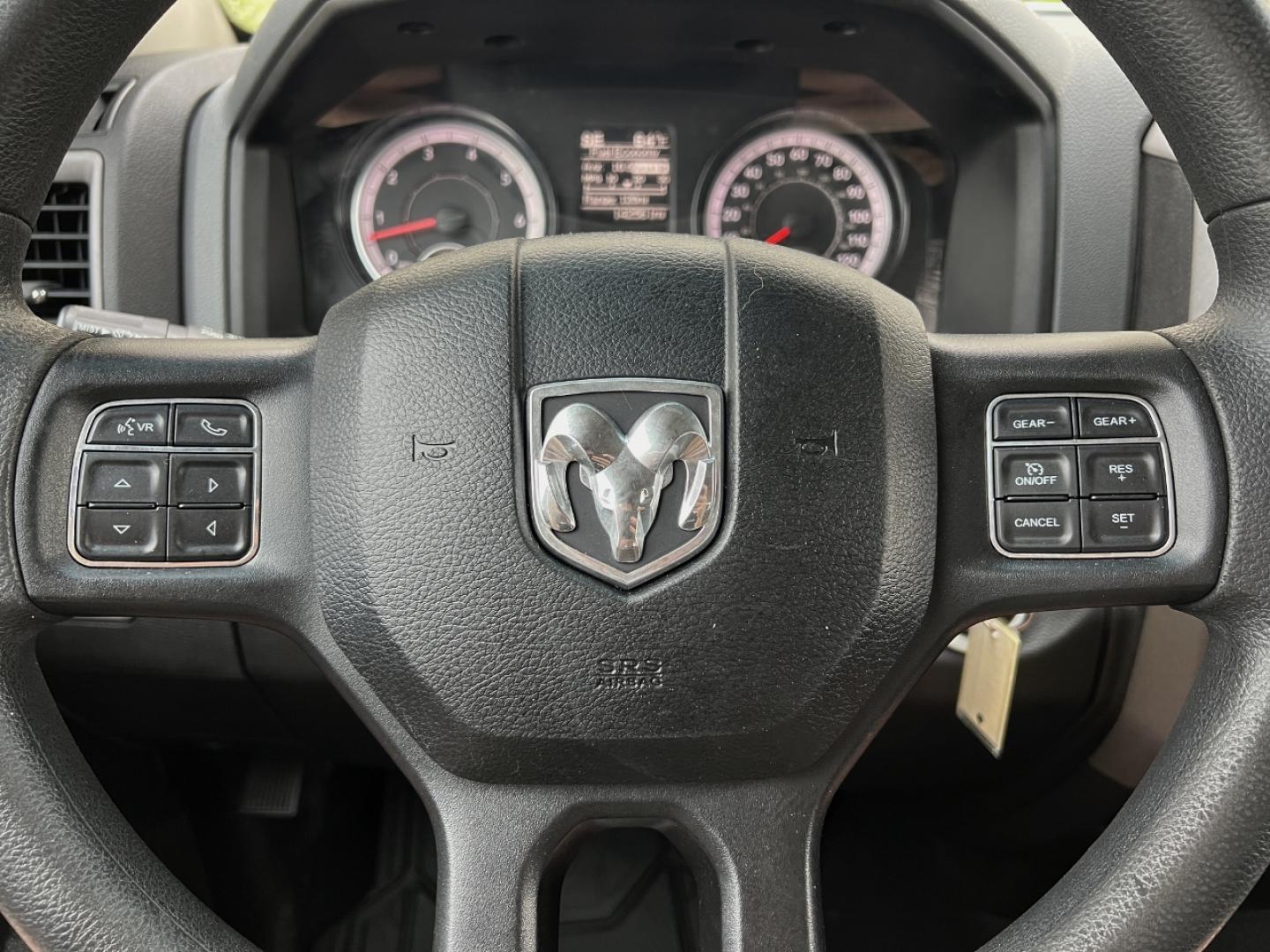 2019 WHITE /Gray Cloth RAM 1500 CLASSIC TRADESMAN (1C6RR7ST9KS) with an 5.7L V8 engine, Automatic transmission, located at 506 S. Kingshighway, Cape Girardeau, MO, 63703, 37.294994, -89.556206 - 2019 Ram 1500 Classic Tradesman 1-Owner 142xxx miles 4x4 5.7L V8 HEMI Automatic Backup Camera Bluetooth Cruise Power Windows/Locks/Mirrors We have financing available and we accept trades! Fill out a credit application on our website or come by today! If you have any questions, give us a - Photo#20