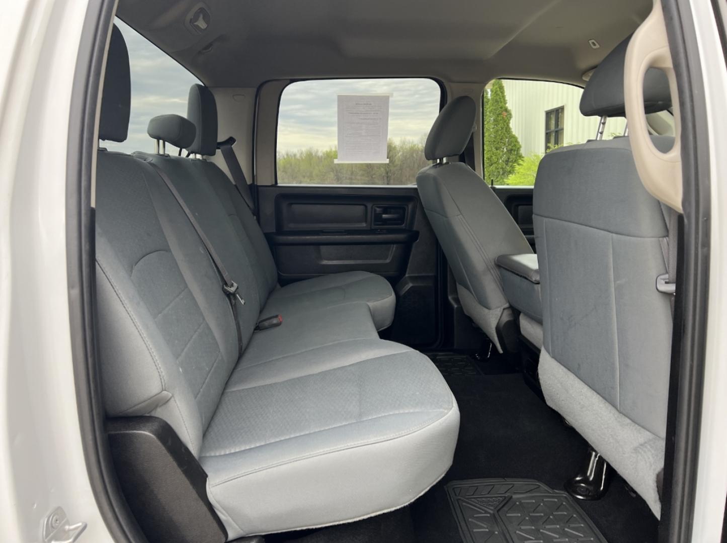 2019 WHITE /Gray Cloth RAM 1500 CLASSIC TRADESMAN (1C6RR7ST9KS) with an 5.7L V8 engine, Automatic transmission, located at 506 S. Kingshighway, Cape Girardeau, MO, 63703, 37.294994, -89.556206 - 2019 Ram 1500 Classic Tradesman 1-Owner 142xxx miles 4x4 5.7L V8 HEMI Automatic Backup Camera Bluetooth Cruise Power Windows/Locks/Mirrors We have financing available and we accept trades! Fill out a credit application on our website or come by today! If you have any questions, give us a - Photo#16