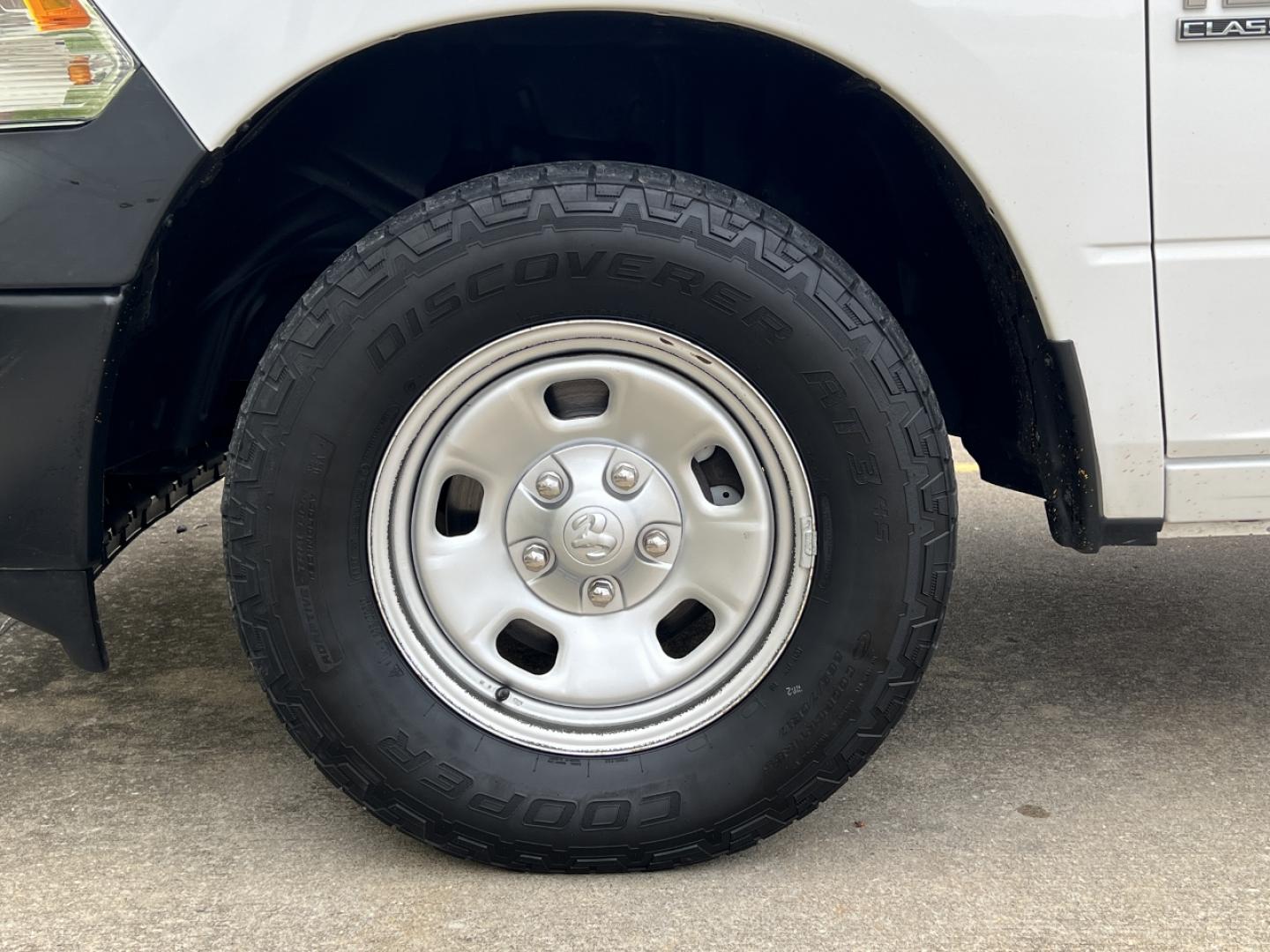 2019 WHITE /Gray Cloth RAM 1500 CLASSIC TRADESMAN (1C6RR7ST9KS) with an 5.7L V8 engine, Automatic transmission, located at 506 S. Kingshighway, Cape Girardeau, MO, 63703, 37.294994, -89.556206 - 2019 Ram 1500 Classic Tradesman 1-Owner 142xxx miles 4x4 5.7L V8 HEMI Automatic Backup Camera Bluetooth Cruise Power Windows/Locks/Mirrors We have financing available and we accept trades! Fill out a credit application on our website or come by today! If you have any questions, give us a - Photo#30
