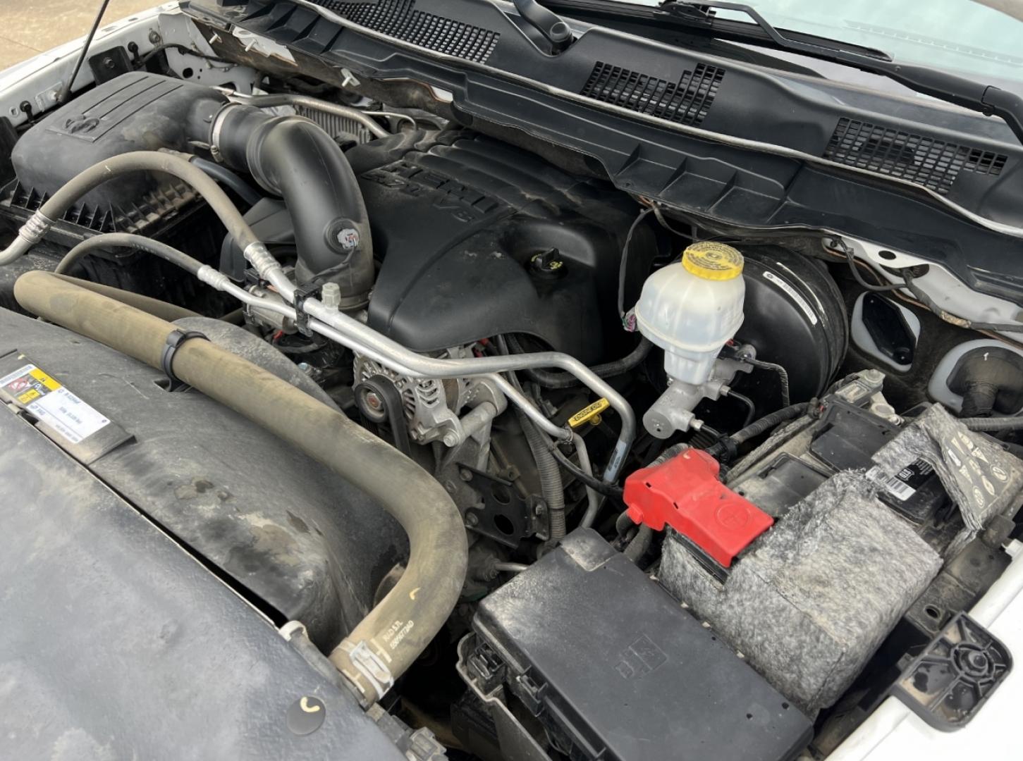 2019 WHITE /Gray Cloth RAM 1500 CLASSIC TRADESMAN (1C6RR7ST9KS) with an 5.7L V8 engine, Automatic transmission, located at 506 S. Kingshighway, Cape Girardeau, MO, 63703, 37.294994, -89.556206 - 2019 Ram 1500 Classic Tradesman 1-Owner 142xxx miles 4x4 5.7L V8 HEMI Automatic Backup Camera Bluetooth Cruise Power Windows/Locks/Mirrors We have financing available and we accept trades! Fill out a credit application on our website or come by today! If you have any questions, give us a - Photo#29