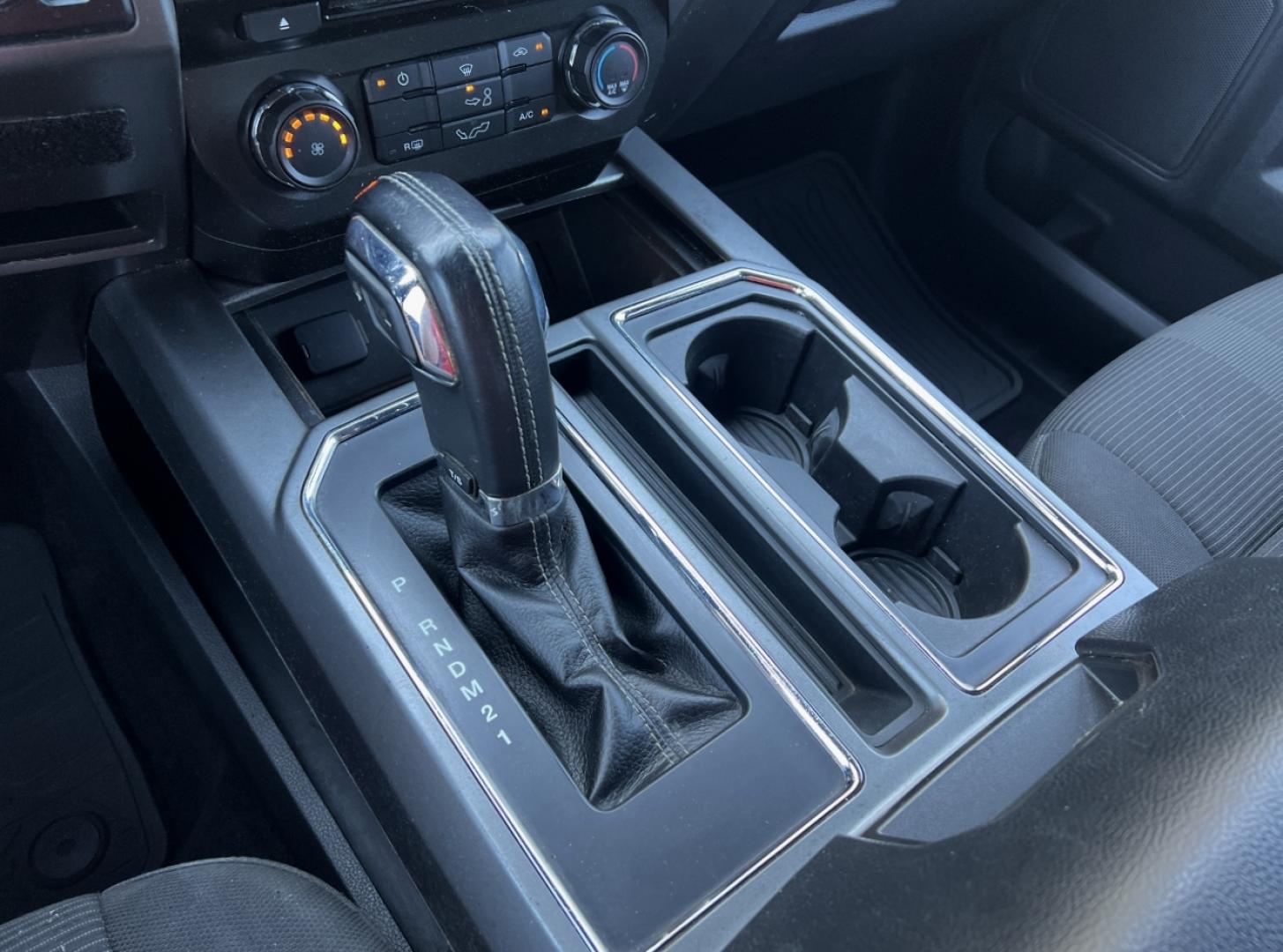 2015 BLACK /Black Ford F-150 XLT SuperCrew 6.5-ft. Bed 4WD (1FTEW1EP8FF) with an 2.7L V6 DOHC 24V engine, 6-Speed Automatic transmission, located at 2990 Old Orchard Rd., Jackson, MO, 63755, 37.354214, -89.612106 - 2015 Ford F-150 XLT 169xxx miles 4x4 2.7L V6 Automatic Backup Camera Bluetooth Cruise Power Windows/Locks/Mirrors We have financing available and we accept trades! Fill out a credit application on our website or come by today! If you have any questions give us a call at (573) 204-7777 or - Photo#24