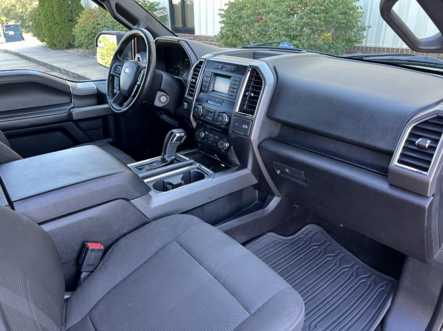 2015 BLACK /Black Ford F-150 XLT SuperCrew 6.5-ft. Bed 4WD (1FTEW1EP8FF) with an 2.7L V6 DOHC 24V engine, 6-Speed Automatic transmission, located at 2990 Old Orchard Rd., Jackson, MO, 63755, 37.354214, -89.612106 - 2015 Ford F-150 XLT 169xxx miles 4x4 2.7L V6 Automatic Backup Camera Bluetooth Cruise Power Windows/Locks/Mirrors We have financing available and we accept trades! Fill out a credit application on our website or come by today! If you have any questions give us a call at (573) 204-7777 or - Photo#16