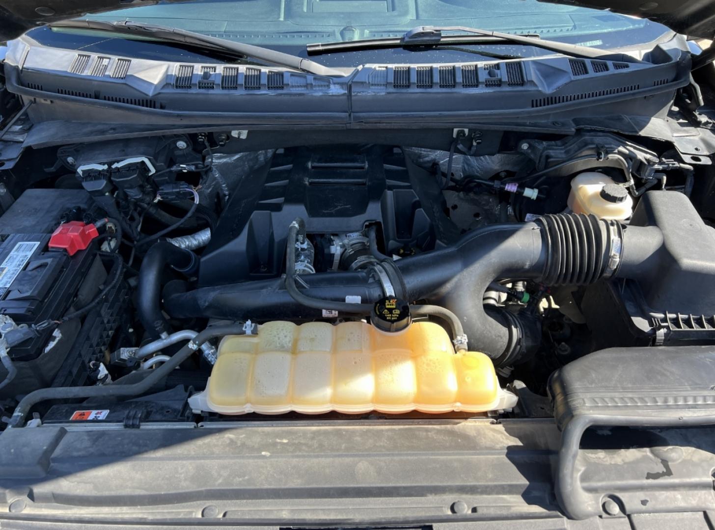 2015 BLACK /Black Ford F-150 XLT SuperCrew 6.5-ft. Bed 4WD (1FTEW1EP8FF) with an 2.7L V6 DOHC 24V engine, 6-Speed Automatic transmission, located at 2990 Old Orchard Rd., Jackson, MO, 63755, 37.354214, -89.612106 - 2015 Ford F-150 XLT 169xxx miles 4x4 2.7L V6 Automatic Backup Camera Bluetooth Cruise Power Windows/Locks/Mirrors We have financing available and we accept trades! Fill out a credit application on our website or come by today! If you have any questions give us a call at (573) 204-7777 or - Photo#35