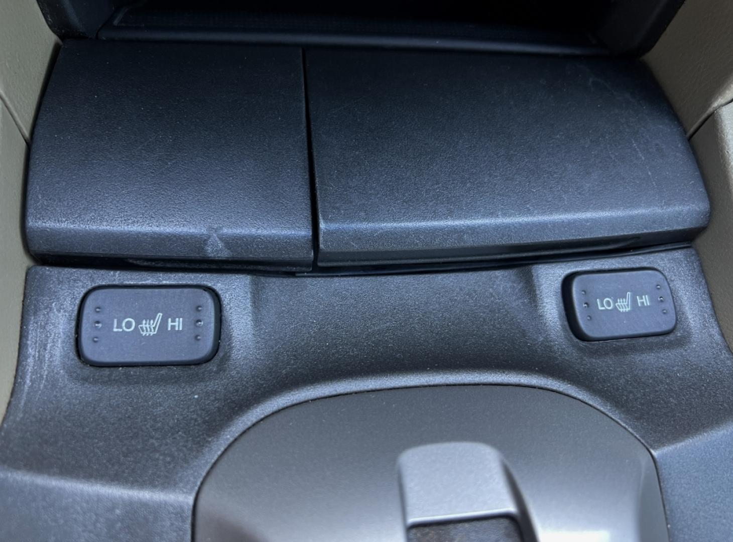 2012 BLACK /Tan Leather HONDA ACCORD EXL (1HGCP2F81CA) with an 2.4L 4 Cyl. engine, Automatic transmission, located at 506 S. Kingshighway, Cape Girardeau, MO, 63703, 37.294994, -89.556206 - 2012 Honda Accord EX-L 189xxx miles Front Wheel Drive 2.4L 4 Cyl. Automatic Leather Power Driver Seat Heated Seats Sunroof Cruise Power Windows/Locks/Mirrors We have financing available and we accept trades! Fill out a credit application on our website or come by today! If you have any q - Photo#2