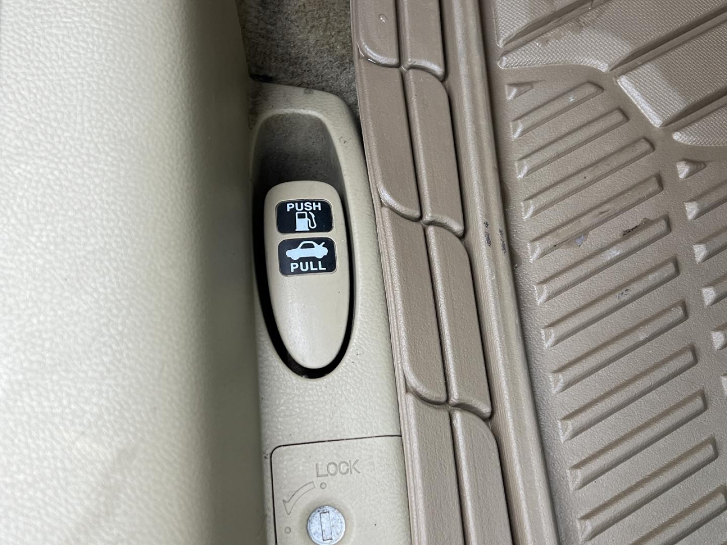2012 BLACK /Tan Leather HONDA ACCORD EXL (1HGCP2F81CA) with an 2.4L 4 Cyl. engine, Automatic transmission, located at 506 S. Kingshighway, Cape Girardeau, MO, 63703, 37.294994, -89.556206 - 2012 Honda Accord EX-L 189xxx miles Front Wheel Drive 2.4L 4 Cyl. Automatic Leather Power Driver Seat Heated Seats Sunroof Cruise Power Windows/Locks/Mirrors We have financing available and we accept trades! Fill out a credit application on our website or come by today! If you have any q - Photo#28