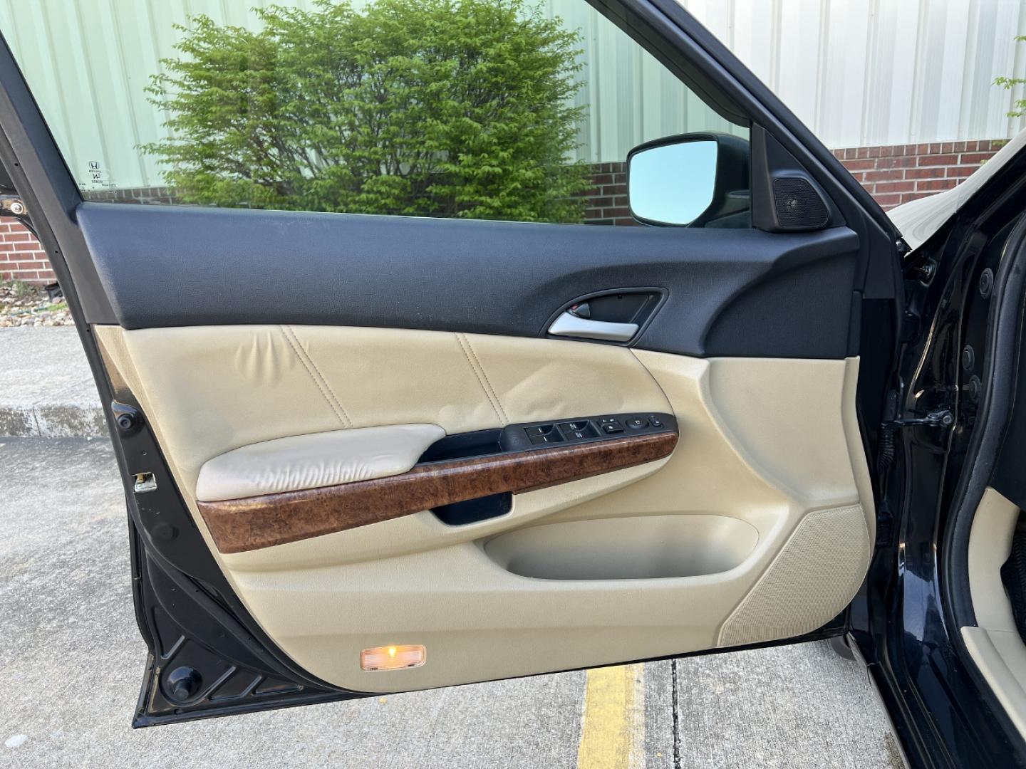 2012 BLACK /Tan Leather HONDA ACCORD EXL (1HGCP2F81CA) with an 2.4L 4 Cyl. engine, Automatic transmission, located at 506 S. Kingshighway, Cape Girardeau, MO, 63703, 37.294994, -89.556206 - 2012 Honda Accord EX-L 189xxx miles Front Wheel Drive 2.4L 4 Cyl. Automatic Leather Power Driver Seat Heated Seats Sunroof Cruise Power Windows/Locks/Mirrors We have financing available and we accept trades! Fill out a credit application on our website or come by today! If you have any q - Photo#12
