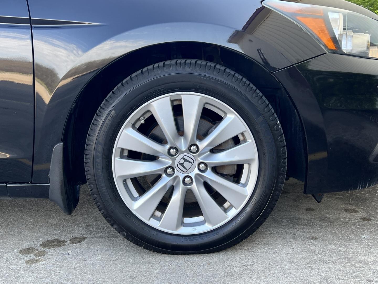 2012 BLACK /Tan Leather HONDA ACCORD EXL (1HGCP2F81CA) with an 2.4L 4 Cyl. engine, Automatic transmission, located at 506 S. Kingshighway, Cape Girardeau, MO, 63703, 37.294994, -89.556206 - 2012 Honda Accord EX-L 189xxx miles Front Wheel Drive 2.4L 4 Cyl. Automatic Leather Power Driver Seat Heated Seats Sunroof Cruise Power Windows/Locks/Mirrors We have financing available and we accept trades! Fill out a credit application on our website or come by today! If you have any q - Photo#35