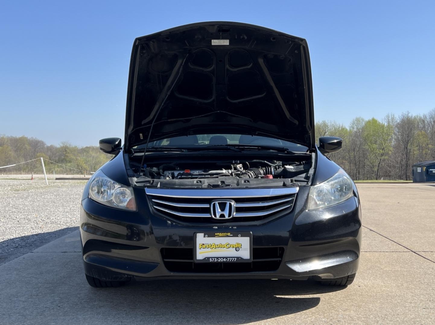 2012 BLACK /Tan Leather HONDA ACCORD EXL (1HGCP2F81CA) with an 2.4L 4 Cyl. engine, Automatic transmission, located at 506 S. Kingshighway, Cape Girardeau, MO, 63703, 37.294994, -89.556206 - 2012 Honda Accord EX-L 189xxx miles Front Wheel Drive 2.4L 4 Cyl. Automatic Leather Power Driver Seat Heated Seats Sunroof Cruise Power Windows/Locks/Mirrors We have financing available and we accept trades! Fill out a credit application on our website or come by today! If you have any q - Photo#29