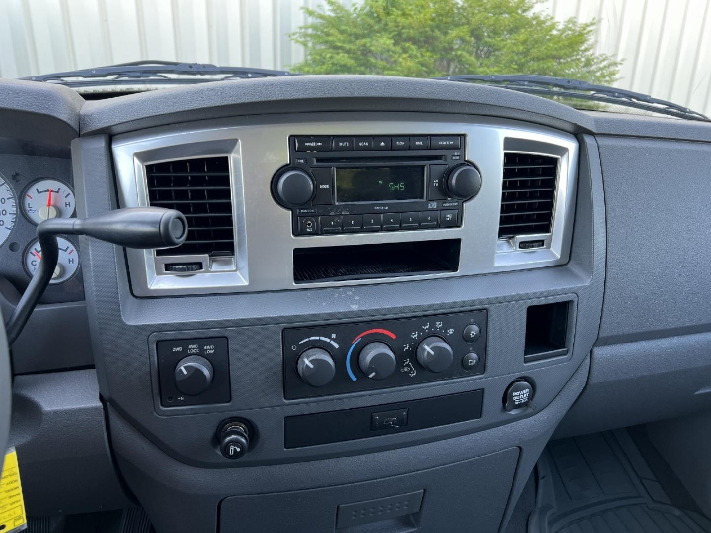 2008 RED /Gray Cloth DODGE RAM 1500 BIG HORN (1D7HU18298S) with an 5.7L V8 HEMI engine, Automatic transmission, located at 506 S. Kingshighway, Cape Girardeau, MO, 63703, (573) 235-5000, 37.294994, -89.556206 - 2008 Dodge Ram 1500 Big Horn 143xxx miles 4x4 5.7L V8 HEMI Automatic Power Driver Seat Cruise Remote Start Power Windows/Locks/Mirrors We have financing available and we accept trades! Fill out a credit application on our website or come by today! If you have any questions, give us a call - Photo#22