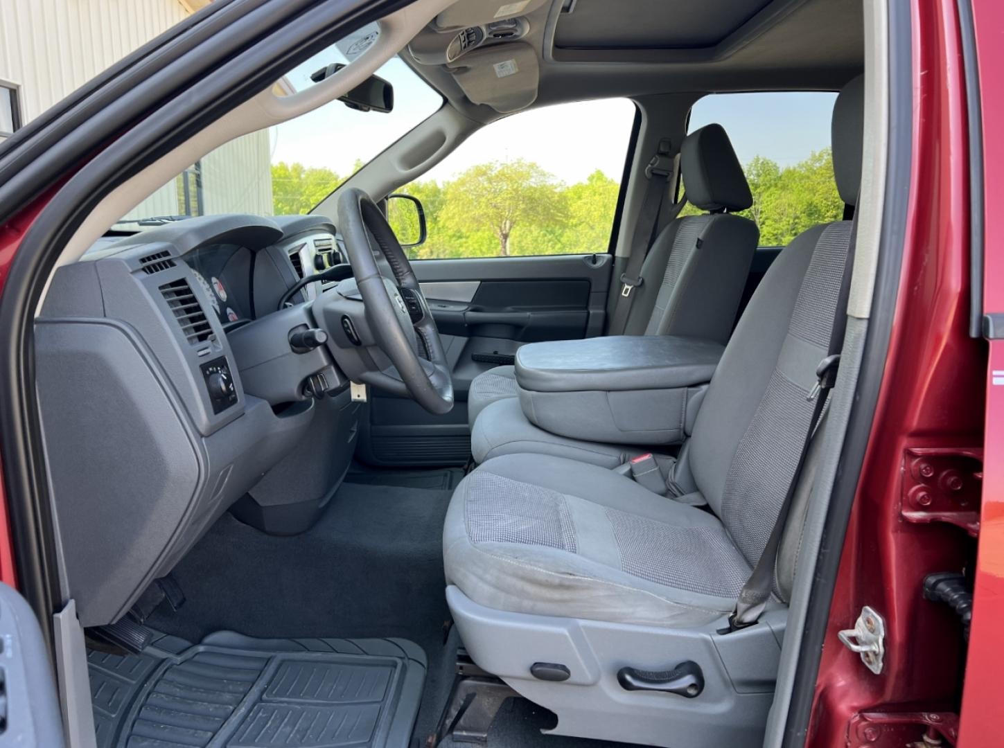 2008 RED /Gray Cloth DODGE RAM 1500 BIG HORN (1D7HU18298S) with an 5.7L V8 HEMI engine, Automatic transmission, located at 506 S. Kingshighway, Cape Girardeau, MO, 63703, (573) 235-5000, 37.294994, -89.556206 - 2008 Dodge Ram 1500 Big Horn 143xxx miles 4x4 5.7L V8 HEMI Automatic Power Driver Seat Cruise Remote Start Power Windows/Locks/Mirrors We have financing available and we accept trades! Fill out a credit application on our website or come by today! If you have any questions, give us a call - Photo#13