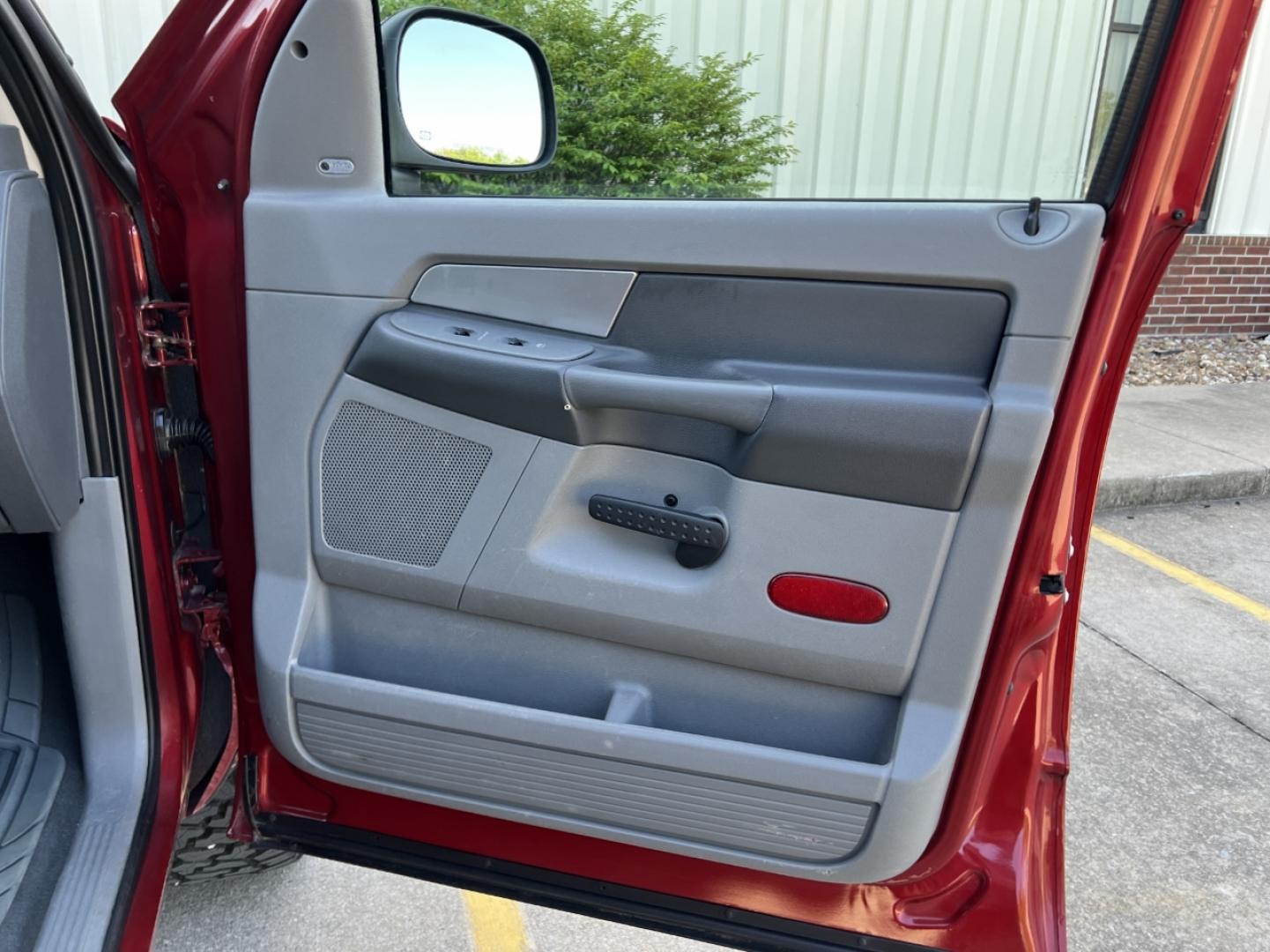 2008 RED /Gray Cloth DODGE RAM 1500 BIG HORN (1D7HU18298S) with an 5.7L V8 HEMI engine, Automatic transmission, located at 506 S. Kingshighway, Cape Girardeau, MO, 63703, (573) 235-5000, 37.294994, -89.556206 - 2008 Dodge Ram 1500 Big Horn 143xxx miles 4x4 5.7L V8 HEMI Automatic Power Driver Seat Cruise Remote Start Power Windows/Locks/Mirrors We have financing available and we accept trades! Fill out a credit application on our website or come by today! If you have any questions, give us a call - Photo#14