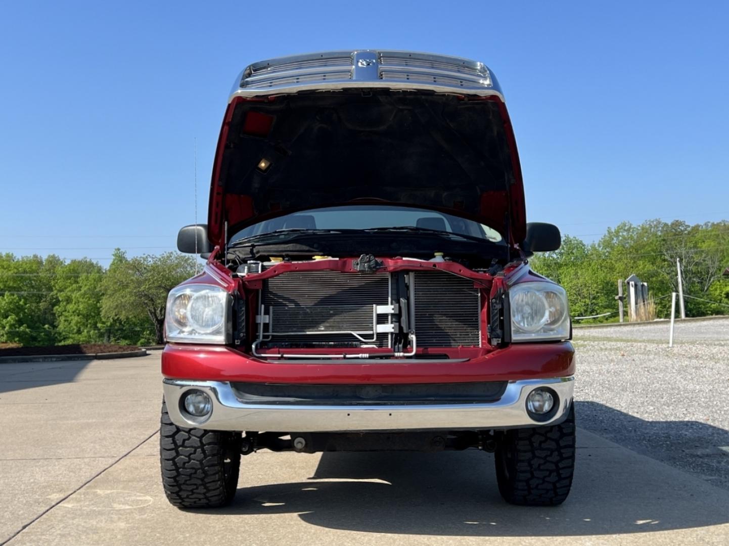 2008 RED /Gray Cloth DODGE RAM 1500 BIG HORN (1D7HU18298S) with an 5.7L V8 HEMI engine, Automatic transmission, located at 506 S. Kingshighway, Cape Girardeau, MO, 63703, (573) 235-5000, 37.294994, -89.556206 - 2008 Dodge Ram 1500 Big Horn 143xxx miles 4x4 5.7L V8 HEMI Automatic Power Driver Seat Cruise Remote Start Power Windows/Locks/Mirrors We have financing available and we accept trades! Fill out a credit application on our website or come by today! If you have any questions, give us a call - Photo#29