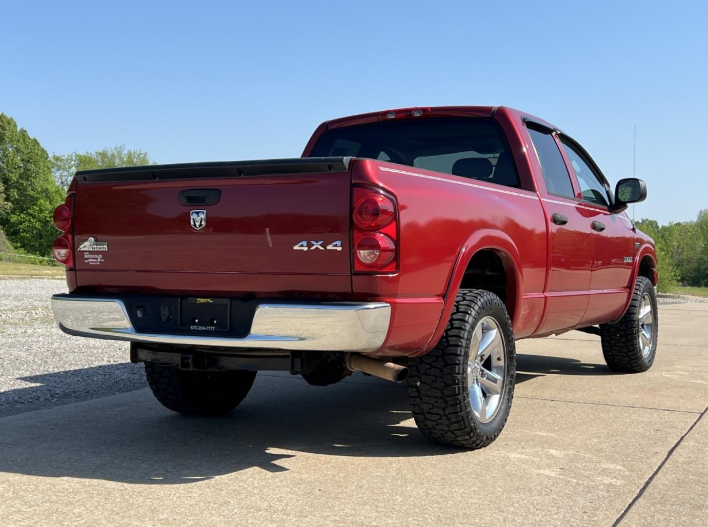 2008 RED /Gray Cloth DODGE RAM 1500 BIG HORN (1D7HU18298S) with an 5.7L V8 HEMI engine, Automatic transmission, located at 506 S. Kingshighway, Cape Girardeau, MO, 63703, (573) 235-5000, 37.294994, -89.556206 - 2008 Dodge Ram 1500 Big Horn 143xxx miles 4x4 5.7L V8 HEMI Automatic Power Driver Seat Cruise Remote Start Power Windows/Locks/Mirrors We have financing available and we accept trades! Fill out a credit application on our website or come by today! If you have any questions, give us a call - Photo#8