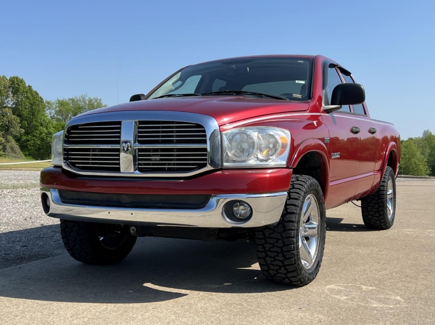 2008 RED /Gray Cloth DODGE RAM 1500 BIG HORN (1D7HU18298S) with an 5.7L V8 HEMI engine, Automatic transmission, located at 506 S. Kingshighway, Cape Girardeau, MO, 63703, (573) 235-5000, 37.294994, -89.556206 - 2008 Dodge Ram 1500 Big Horn 143xxx miles 4x4 5.7L V8 HEMI Automatic Power Driver Seat Cruise Remote Start Power Windows/Locks/Mirrors We have financing available and we accept trades! Fill out a credit application on our website or come by today! If you have any questions, give us a call - Photo#5