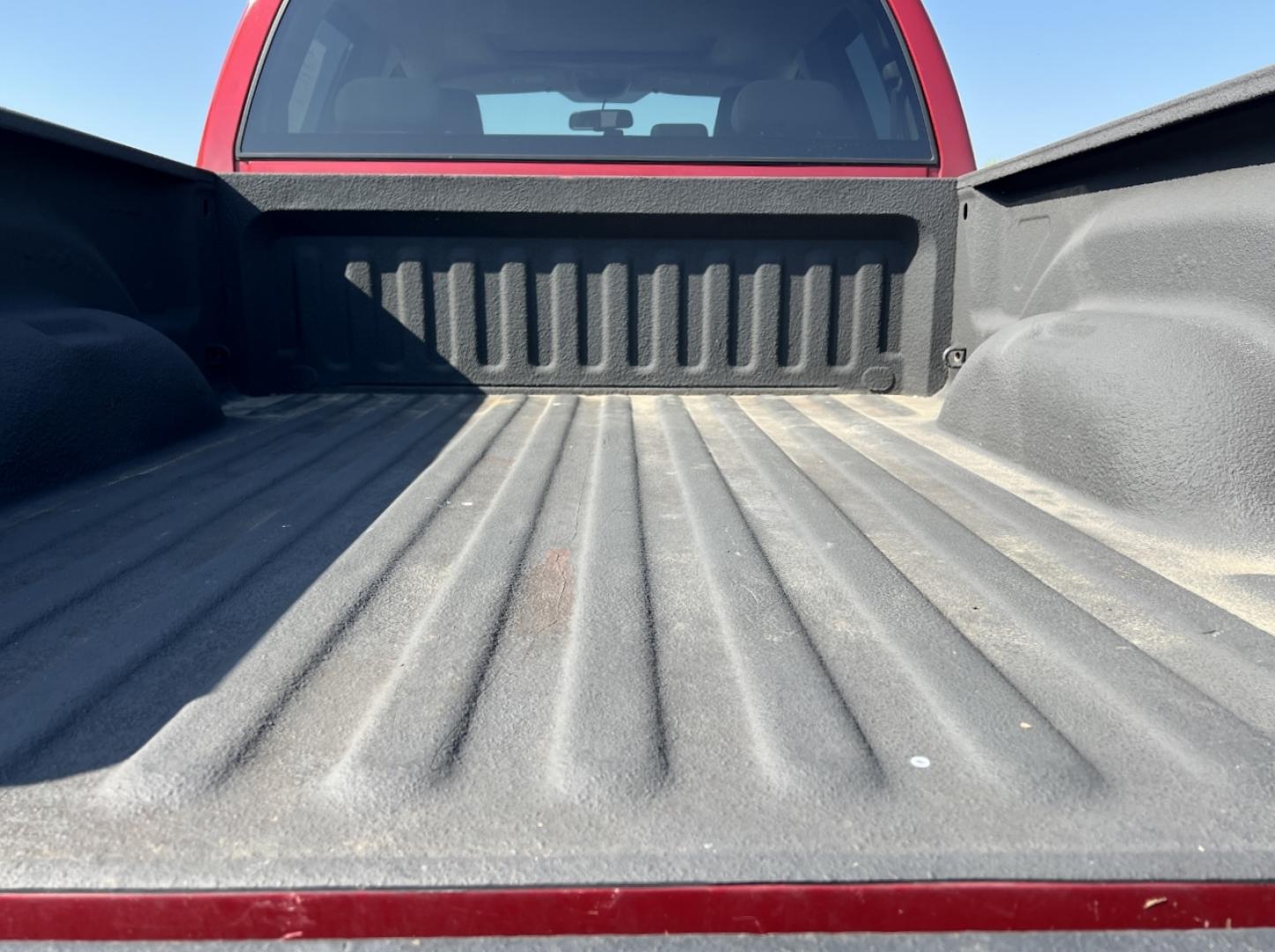 2008 RED /Gray Cloth DODGE RAM 1500 BIG HORN (1D7HU18298S) with an 5.7L V8 HEMI engine, Automatic transmission, located at 506 S. Kingshighway, Cape Girardeau, MO, 63703, (573) 235-5000, 37.294994, -89.556206 - 2008 Dodge Ram 1500 Big Horn 143xxx miles 4x4 5.7L V8 HEMI Automatic Power Driver Seat Cruise Remote Start Power Windows/Locks/Mirrors We have financing available and we accept trades! Fill out a credit application on our website or come by today! If you have any questions, give us a call - Photo#19