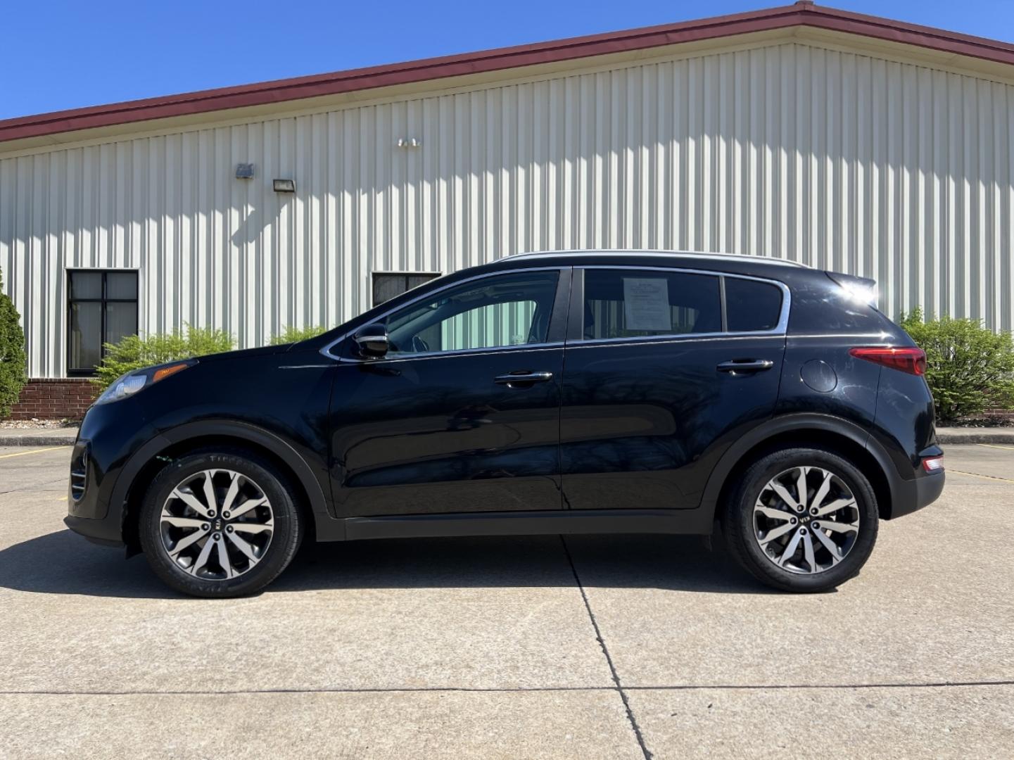 2017 BLACK /Tan Leather KIA SPORTAGE EX (KNDPN3AC3H7) with an 2.4L 4 Cyl. engine, Automatic transmission, located at 506 S. Kingshighway, Cape Girardeau, MO, 63703, 37.294994, -89.556206 - 2017 Kia Sportage EX 120xxx miles Front Wheel Drive 2.4L 4 Cyl. Automatic Leather Navigation Power/Heated/Cooled Seats Backup Camera Sunroof Bluetooth Cruise Power Windows/Locks/Mirrors We have financing available and we accept trades! Fill out a credit application on our website or com - Photo#8