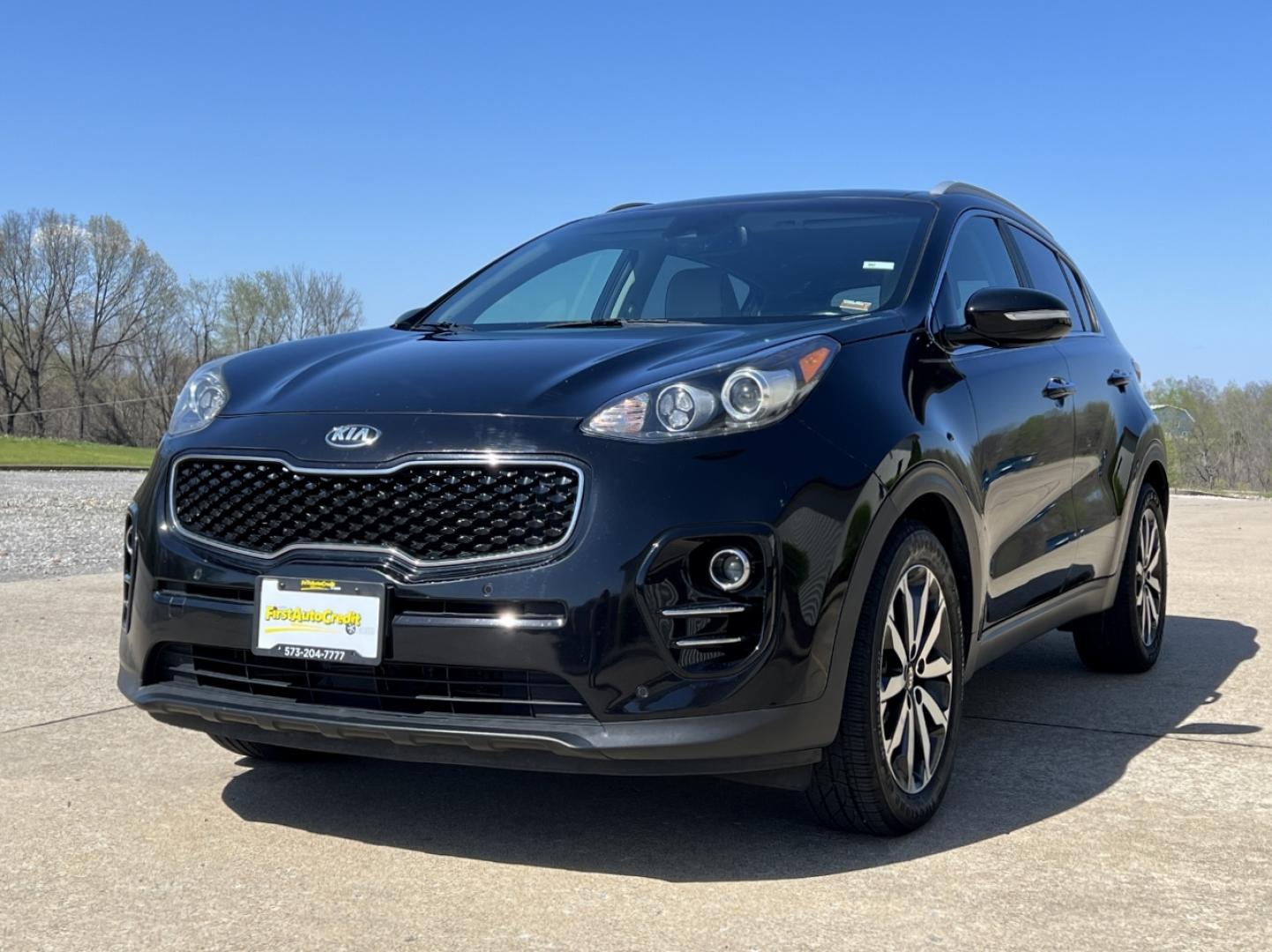 2017 BLACK /Tan Leather KIA SPORTAGE EX (KNDPN3AC3H7) with an 2.4L 4 Cyl. engine, Automatic transmission, located at 506 S. Kingshighway, Cape Girardeau, MO, 63703, 37.294994, -89.556206 - 2017 Kia Sportage EX 120xxx miles Front Wheel Drive 2.4L 4 Cyl. Automatic Leather Navigation Power/Heated/Cooled Seats Backup Camera Sunroof Bluetooth Cruise Power Windows/Locks/Mirrors We have financing available and we accept trades! Fill out a credit application on our website or com - Photo#7