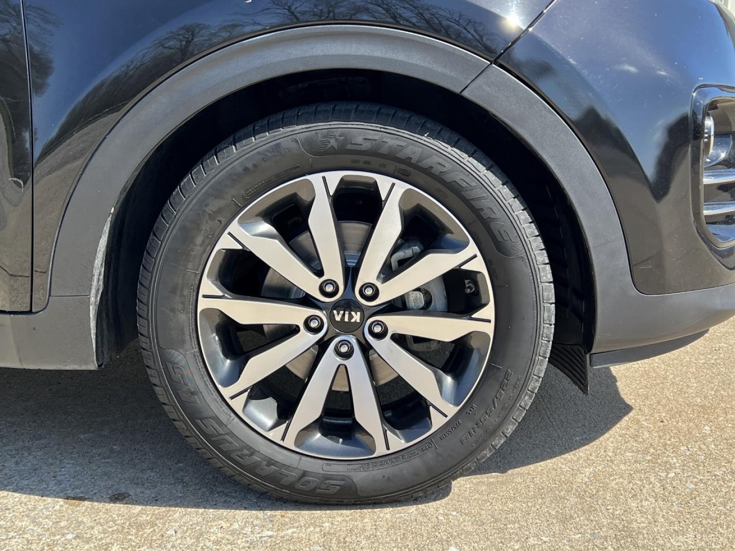 2017 BLACK /Tan Leather KIA SPORTAGE EX (KNDPN3AC3H7) with an 2.4L 4 Cyl. engine, Automatic transmission, located at 506 S. Kingshighway, Cape Girardeau, MO, 63703, 37.294994, -89.556206 - 2017 Kia Sportage EX 120xxx miles Front Wheel Drive 2.4L 4 Cyl. Automatic Leather Navigation Power/Heated/Cooled Seats Backup Camera Sunroof Bluetooth Cruise Power Windows/Locks/Mirrors We have financing available and we accept trades! Fill out a credit application on our website or com - Photo#41