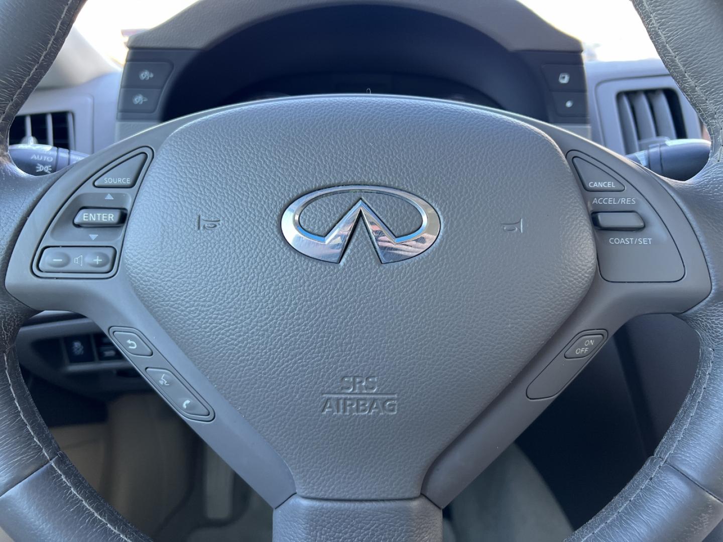 2014 WHITE /Tan Leather INFINITI Q60 BASE (JN1CV6FE3EM) with an 3.7L V6 engine, Automatic transmission, located at 506 S. Kingshighway, Cape Girardeau, MO, 63703, 37.294994, -89.556206 - 2014 Infiniti Q60 Convertible Only 84xxx miles Rear Wheel Drive 3.7L V6 Automatic Leather Navigation Power/Heated/Cooled Seats Backup Camera Bluetooth Cruise Power Windows/Locks/Mirrors We have financing available and we accept trades! Fill out a credit application on our website or come - Photo#21