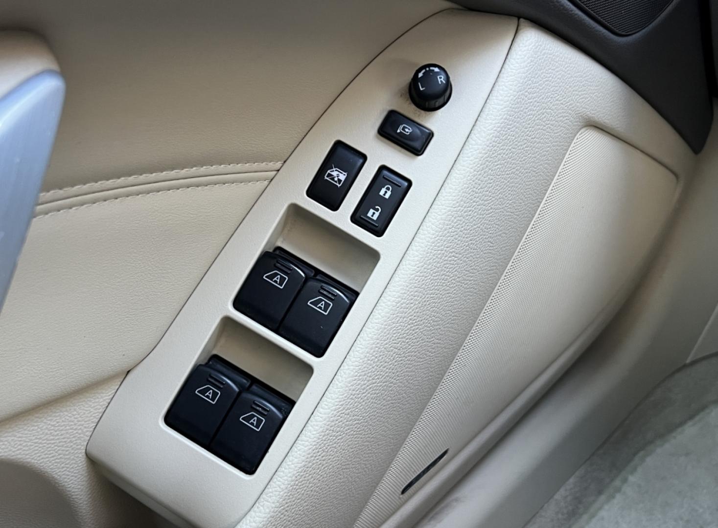 2014 WHITE /Tan Leather INFINITI Q60 BASE (JN1CV6FE3EM) with an 3.7L V6 engine, Automatic transmission, located at 506 S. Kingshighway, Cape Girardeau, MO, 63703, 37.294994, -89.556206 - 2014 Infiniti Q60 Convertible Only 84xxx miles Rear Wheel Drive 3.7L V6 Automatic Leather Navigation Power/Heated/Cooled Seats Backup Camera Bluetooth Cruise Power Windows/Locks/Mirrors We have financing available and we accept trades! Fill out a credit application on our website or come - Photo#26