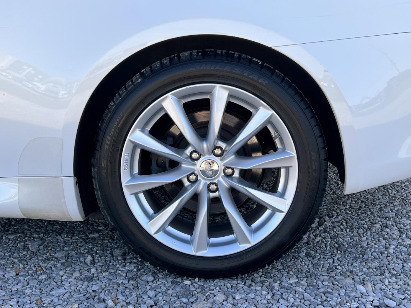 2014 WHITE /Tan Leather INFINITI Q60 BASE (JN1CV6FE3EM) with an 3.7L V6 engine, Automatic transmission, located at 506 S. Kingshighway, Cape Girardeau, MO, 63703, 37.294994, -89.556206 - 2014 Infiniti Q60 Convertible Only 84xxx miles Rear Wheel Drive 3.7L V6 Automatic Leather Navigation Power/Heated/Cooled Seats Backup Camera Bluetooth Cruise Power Windows/Locks/Mirrors We have financing available and we accept trades! Fill out a credit application on our website or come - Photo#35