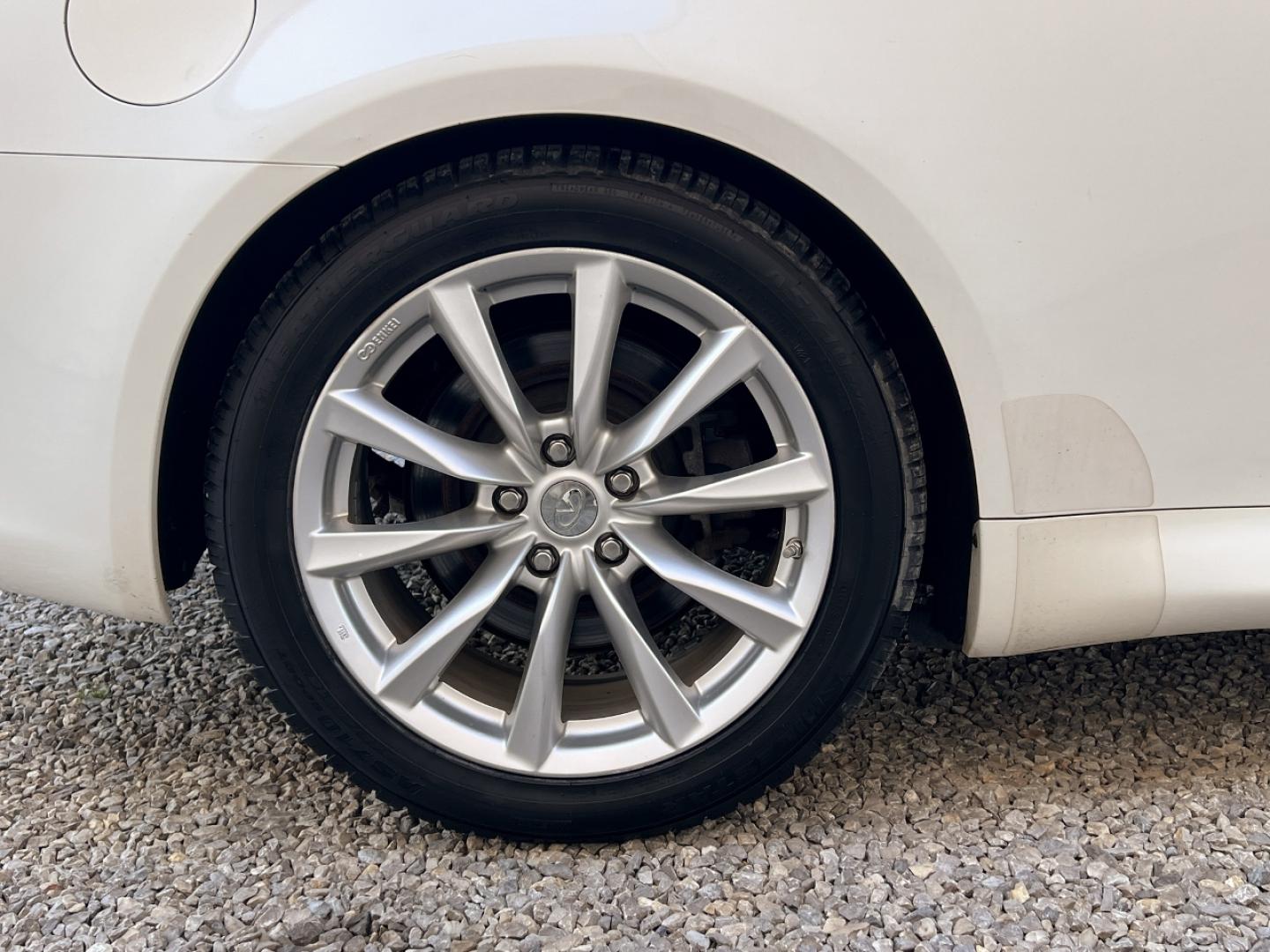 2014 WHITE /Tan Leather INFINITI Q60 BASE (JN1CV6FE3EM) with an 3.7L V6 engine, Automatic transmission, located at 506 S. Kingshighway, Cape Girardeau, MO, 63703, 37.294994, -89.556206 - 2014 Infiniti Q60 Convertible Only 84xxx miles Rear Wheel Drive 3.7L V6 Automatic Leather Navigation Power/Heated/Cooled Seats Backup Camera Bluetooth Cruise Power Windows/Locks/Mirrors We have financing available and we accept trades! Fill out a credit application on our website or come - Photo#36