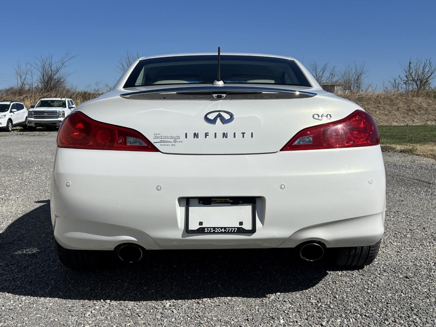 2014 WHITE /Tan Leather INFINITI Q60 BASE (JN1CV6FE3EM) with an 3.7L V6 engine, Automatic transmission, located at 506 S. Kingshighway, Cape Girardeau, MO, 63703, 37.294994, -89.556206 - 2014 Infiniti Q60 Convertible Only 84xxx miles Rear Wheel Drive 3.7L V6 Automatic Leather Navigation Power/Heated/Cooled Seats Backup Camera Bluetooth Cruise Power Windows/Locks/Mirrors We have financing available and we accept trades! Fill out a credit application on our website or come - Photo#11