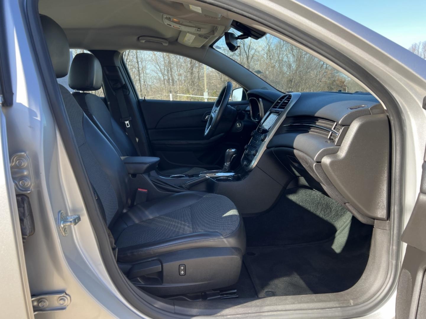 2014 SILVER /Black/Gray Cloth/Leather CHEVROLET MALIBU 2LT (1G11E5SL3EF) with an 2.5L engine, Automatic transmission, located at 506 S. Kingshighway, Cape Girardeau, MO, 63703, 37.294994, -89.556206 - Photo#14