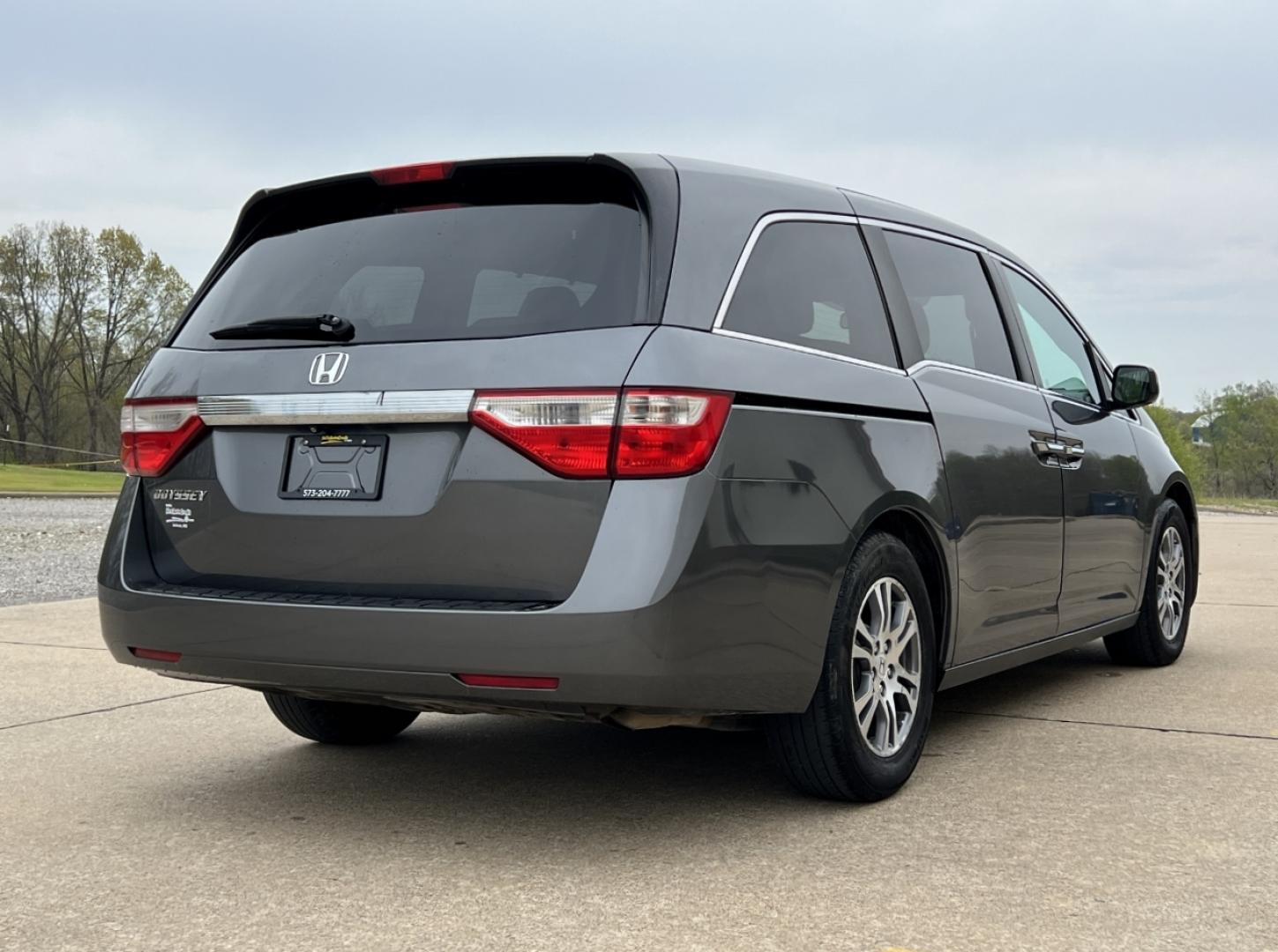 2011 GRAY /Gray Leather Honda Odyssey EX-L (5FNRL5H61BB) with an 3.5L V6 engine, Automatic transmission, located at 2990 Old Orchard Rd., Jackson, MO, 63755, 37.354214, -89.612106 - 2011 Honda Odyssey EX-L 147xxx miles Front Wheel Drive 3.5L V6 Automatic Leather 3rd Row Navigation Power/Heated Seats Backup Camera Sunroof Bluetooth Cruise Power Windows/Locks/Mirrors We have financing available and we accept trades! Fill out a credit application on our website or co - Photo#10
