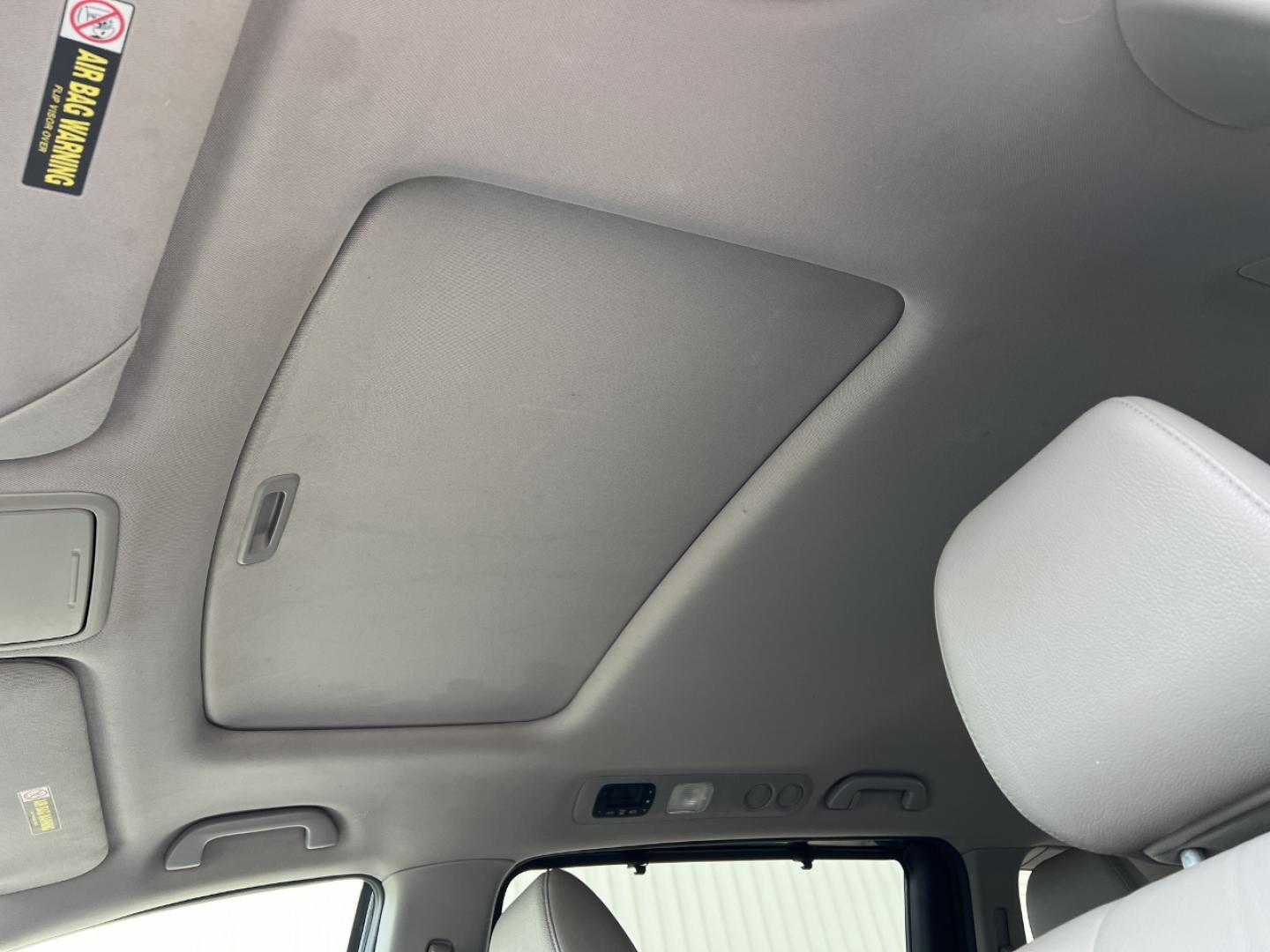 2011 GRAY /Gray Leather Honda Odyssey EX-L (5FNRL5H61BB) with an 3.5L V6 engine, Automatic transmission, located at 2990 Old Orchard Rd., Jackson, MO, 63755, 37.354214, -89.612106 - 2011 Honda Odyssey EX-L 147xxx miles Front Wheel Drive 3.5L V6 Automatic Leather 3rd Row Navigation Power/Heated Seats Backup Camera Sunroof Bluetooth Cruise Power Windows/Locks/Mirrors We have financing available and we accept trades! Fill out a credit application on our website or co - Photo#5