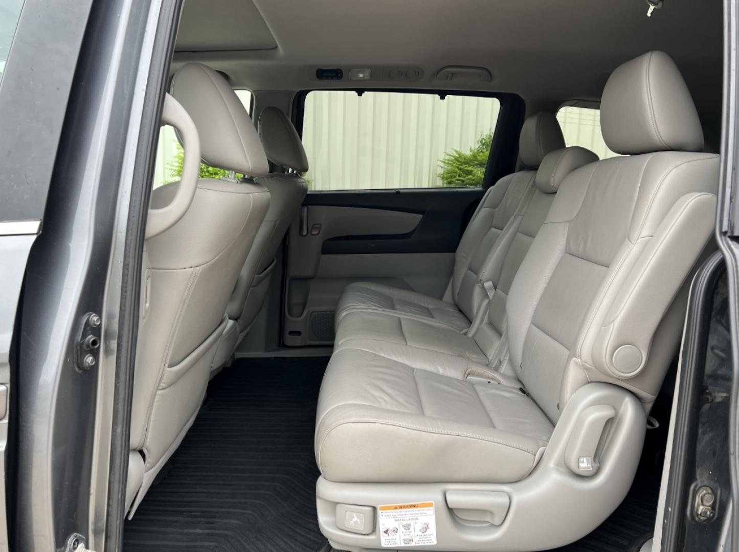 2011 GRAY /Gray Leather Honda Odyssey EX-L (5FNRL5H61BB) with an 3.5L V6 engine, Automatic transmission, located at 2990 Old Orchard Rd., Jackson, MO, 63755, 37.354214, -89.612106 - 2011 Honda Odyssey EX-L 147xxx miles Front Wheel Drive 3.5L V6 Automatic Leather 3rd Row Navigation Power/Heated Seats Backup Camera Sunroof Bluetooth Cruise Power Windows/Locks/Mirrors We have financing available and we accept trades! Fill out a credit application on our website or co - Photo#18