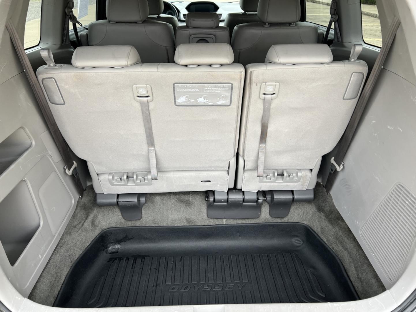 2011 GRAY /Gray Leather Honda Odyssey EX-L (5FNRL5H61BB) with an 3.5L V6 engine, Automatic transmission, located at 2990 Old Orchard Rd., Jackson, MO, 63755, 37.354214, -89.612106 - 2011 Honda Odyssey EX-L 147xxx miles Front Wheel Drive 3.5L V6 Automatic Leather 3rd Row Navigation Power/Heated Seats Backup Camera Sunroof Bluetooth Cruise Power Windows/Locks/Mirrors We have financing available and we accept trades! Fill out a credit application on our website or co - Photo#22