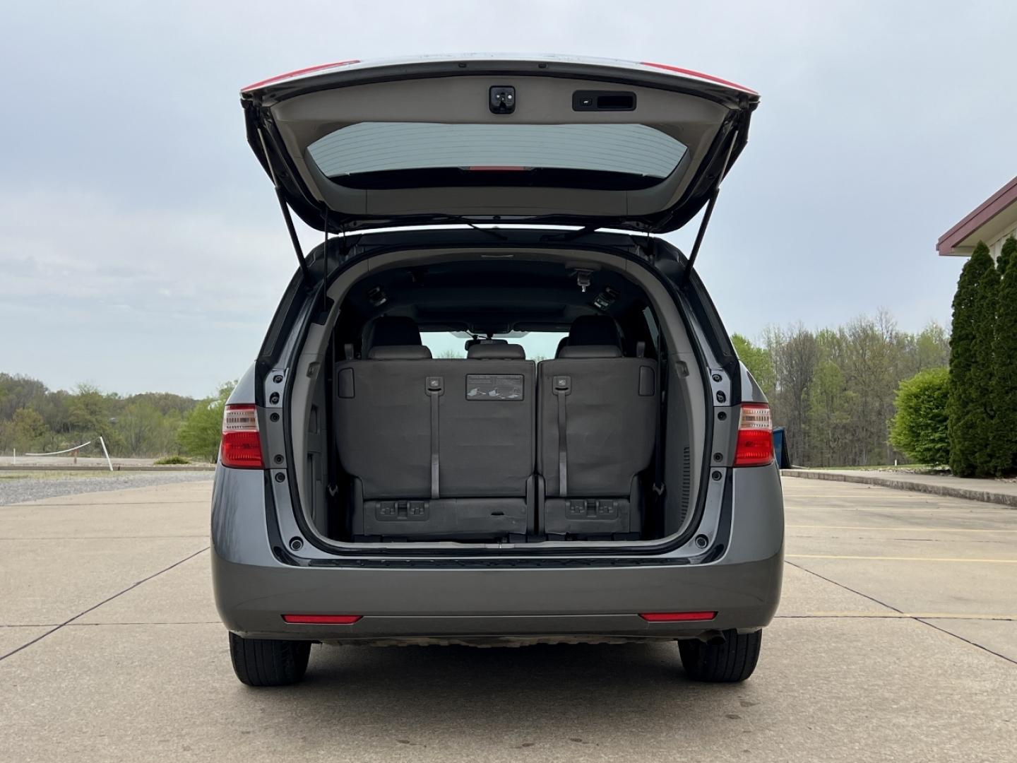 2011 GRAY /Gray Leather Honda Odyssey EX-L (5FNRL5H61BB) with an 3.5L V6 engine, Automatic transmission, located at 2990 Old Orchard Rd., Jackson, MO, 63755, 37.354214, -89.612106 - 2011 Honda Odyssey EX-L 147xxx miles Front Wheel Drive 3.5L V6 Automatic Leather 3rd Row Navigation Power/Heated Seats Backup Camera Sunroof Bluetooth Cruise Power Windows/Locks/Mirrors We have financing available and we accept trades! Fill out a credit application on our website or co - Photo#21