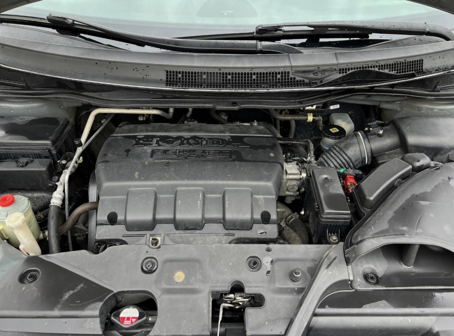 2011 GRAY /Gray Leather Honda Odyssey EX-L (5FNRL5H61BB) with an 3.5L V6 engine, Automatic transmission, located at 2990 Old Orchard Rd., Jackson, MO, 63755, 37.354214, -89.612106 - 2011 Honda Odyssey EX-L 147xxx miles Front Wheel Drive 3.5L V6 Automatic Leather 3rd Row Navigation Power/Heated Seats Backup Camera Sunroof Bluetooth Cruise Power Windows/Locks/Mirrors We have financing available and we accept trades! Fill out a credit application on our website or co - Photo#34