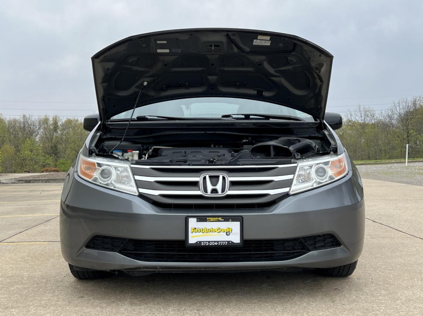2011 GRAY /Gray Leather Honda Odyssey EX-L (5FNRL5H61BB) with an 3.5L V6 engine, Automatic transmission, located at 2990 Old Orchard Rd., Jackson, MO, 63755, 37.354214, -89.612106 - 2011 Honda Odyssey EX-L 147xxx miles Front Wheel Drive 3.5L V6 Automatic Leather 3rd Row Navigation Power/Heated Seats Backup Camera Sunroof Bluetooth Cruise Power Windows/Locks/Mirrors We have financing available and we accept trades! Fill out a credit application on our website or co - Photo#33