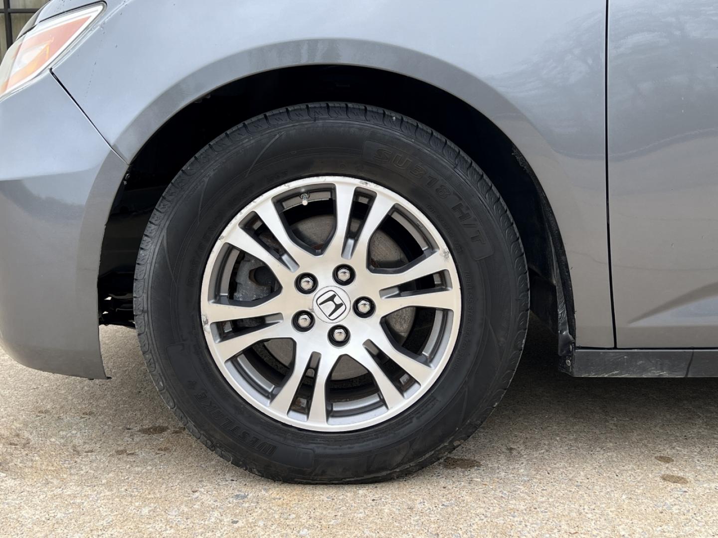 2011 GRAY /Gray Leather Honda Odyssey EX-L (5FNRL5H61BB) with an 3.5L V6 engine, Automatic transmission, located at 2990 Old Orchard Rd., Jackson, MO, 63755, 37.354214, -89.612106 - 2011 Honda Odyssey EX-L 147xxx miles Front Wheel Drive 3.5L V6 Automatic Leather 3rd Row Navigation Power/Heated Seats Backup Camera Sunroof Bluetooth Cruise Power Windows/Locks/Mirrors We have financing available and we accept trades! Fill out a credit application on our website or co - Photo#35
