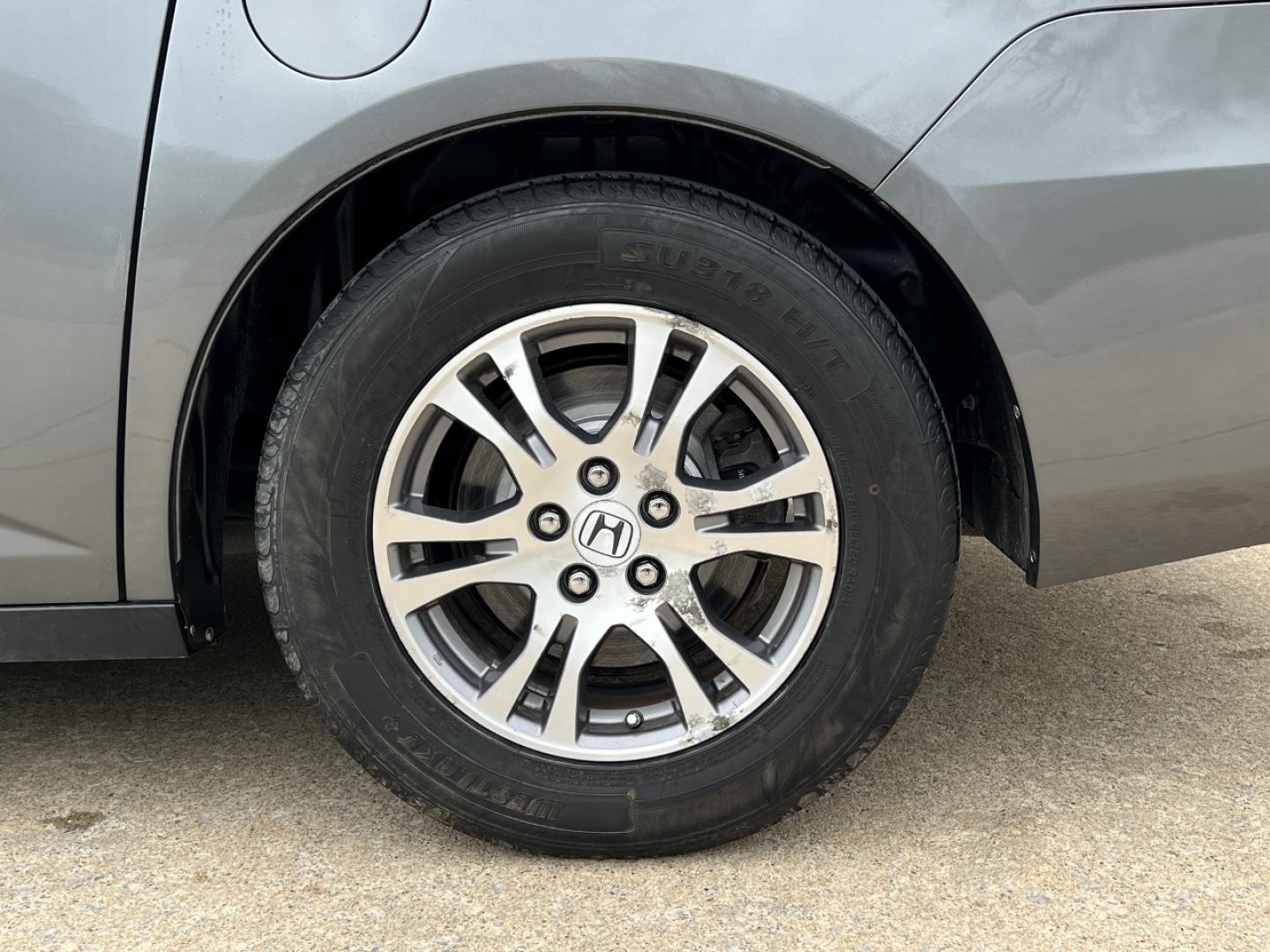 2011 GRAY /Gray Leather Honda Odyssey EX-L (5FNRL5H61BB) with an 3.5L V6 engine, Automatic transmission, located at 2990 Old Orchard Rd., Jackson, MO, 63755, 37.354214, -89.612106 - 2011 Honda Odyssey EX-L 147xxx miles Front Wheel Drive 3.5L V6 Automatic Leather 3rd Row Navigation Power/Heated Seats Backup Camera Sunroof Bluetooth Cruise Power Windows/Locks/Mirrors We have financing available and we accept trades! Fill out a credit application on our website or co - Photo#37