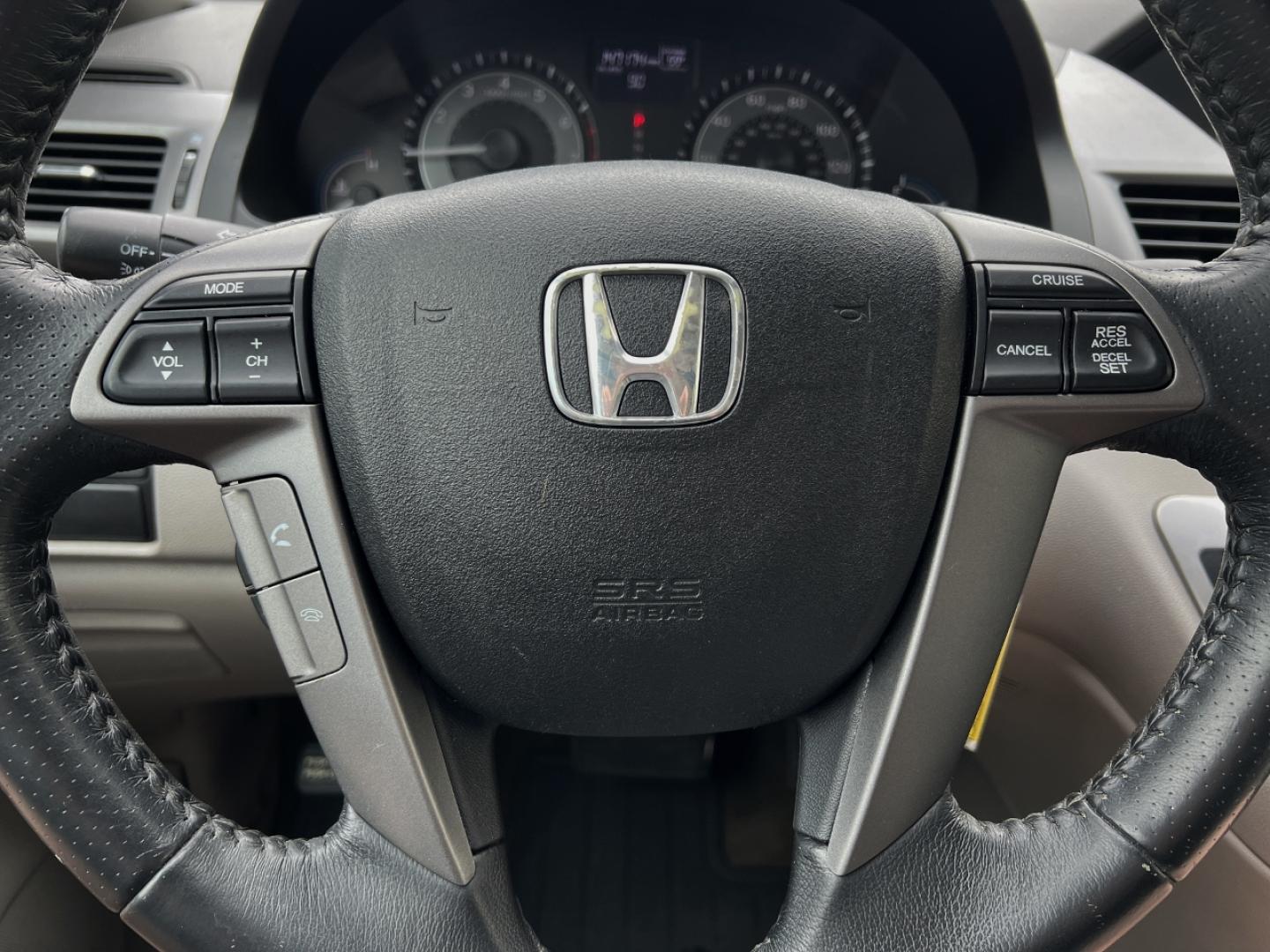 2011 GRAY /Gray Leather Honda Odyssey EX-L (5FNRL5H61BB) with an 3.5L V6 engine, Automatic transmission, located at 2990 Old Orchard Rd., Jackson, MO, 63755, 37.354214, -89.612106 - 2011 Honda Odyssey EX-L 147xxx miles Front Wheel Drive 3.5L V6 Automatic Leather 3rd Row Navigation Power/Heated Seats Backup Camera Sunroof Bluetooth Cruise Power Windows/Locks/Mirrors We have financing available and we accept trades! Fill out a credit application on our website or co - Photo#25