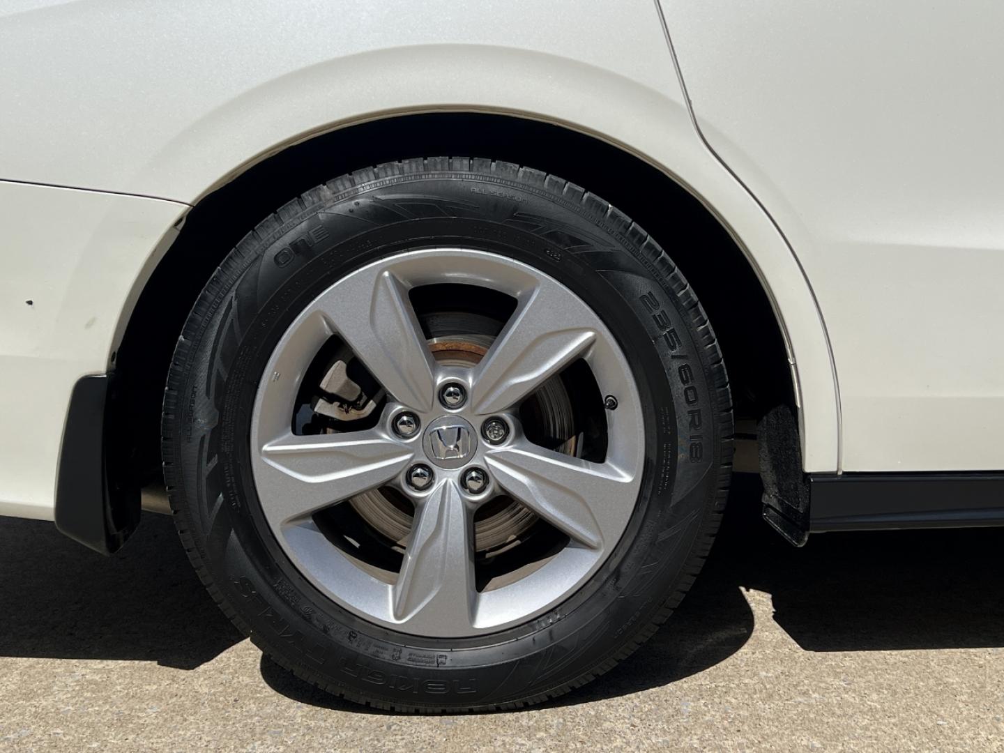 2019 WHITE /Gray Leather Honda Odyssey EX-L (5FNRL6H73KB) with an 3.5L V6 engine, Automatic transmission, located at 2990 Old Orchard Rd., Jackson, MO, 63755, 37.354214, -89.612106 - 2019 Honda Odyssey EX-L 101xxx miles Front Wheel Drive 3.5L V6 Automatic Leather 3rd Row Rear Entertainment Navigation Power/Heated Seats Backup Camera Bluetooth Remote Start Cruise Power Windows/Locks/Mirrors We have financing available and we accept trades! Fill out a credit applica - Photo#45