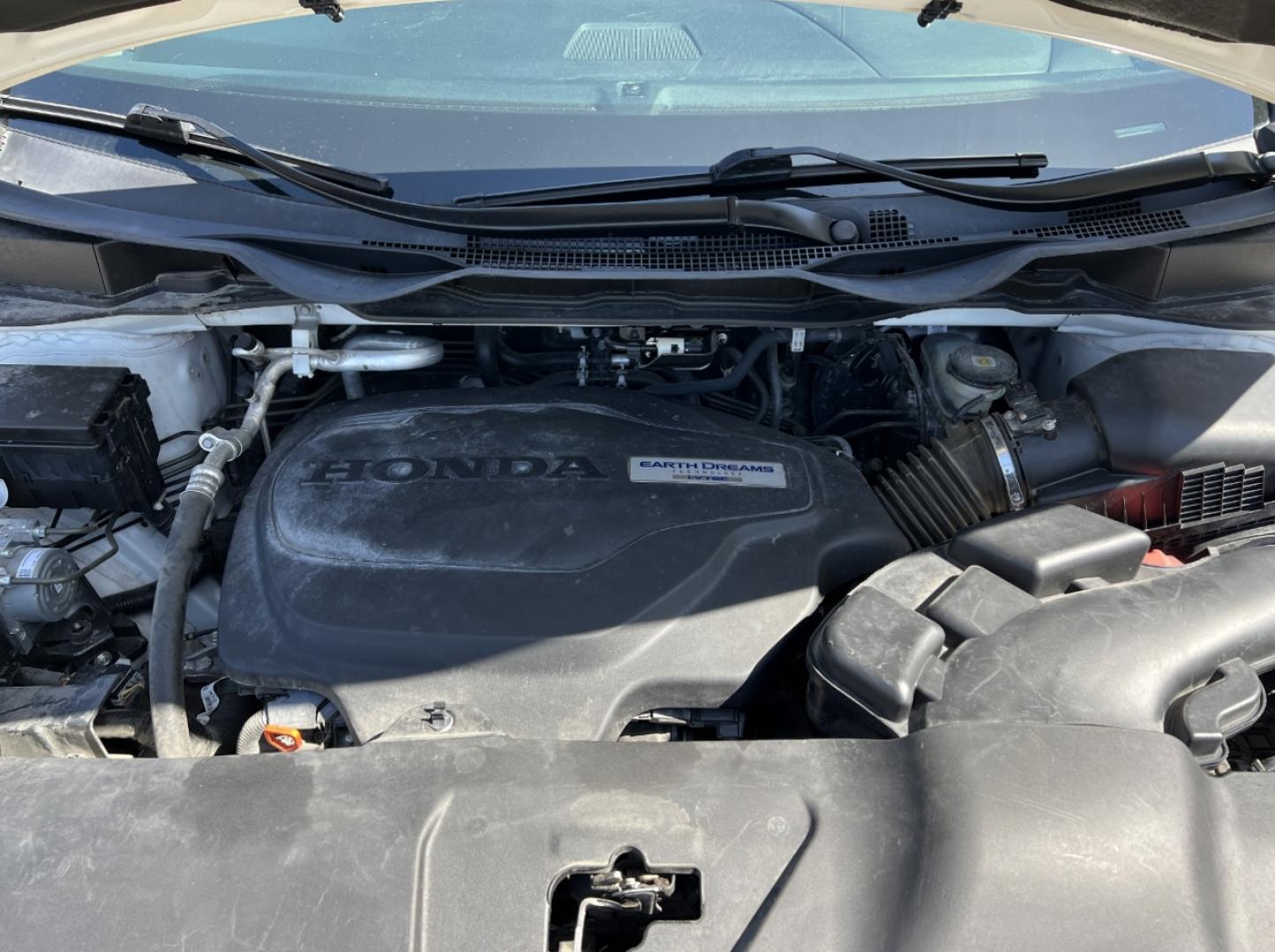 2019 WHITE /Gray Leather Honda Odyssey EX-L (5FNRL6H73KB) with an 3.5L V6 engine, Automatic transmission, located at 2990 Old Orchard Rd., Jackson, MO, 63755, 37.354214, -89.612106 - 2019 Honda Odyssey EX-L 101xxx miles Front Wheel Drive 3.5L V6 Automatic Leather 3rd Row Rear Entertainment Navigation Power/Heated Seats Backup Camera Bluetooth Remote Start Cruise Power Windows/Locks/Mirrors We have financing available and we accept trades! Fill out a credit applica - Photo#41